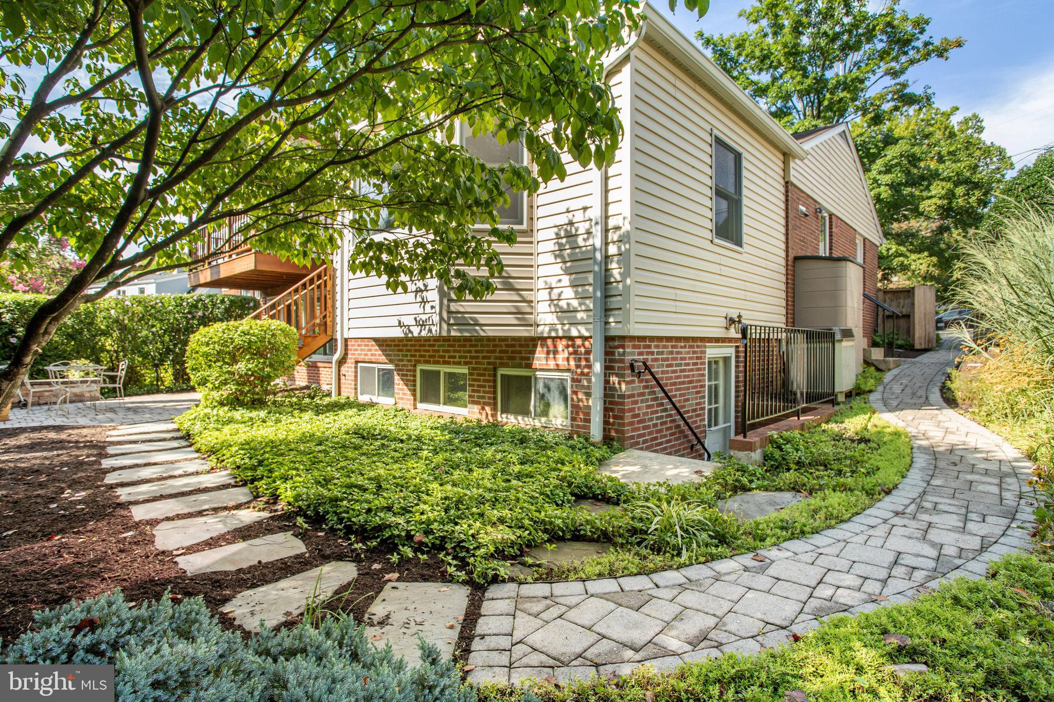 ROCK CREEK PALISADES - Residential