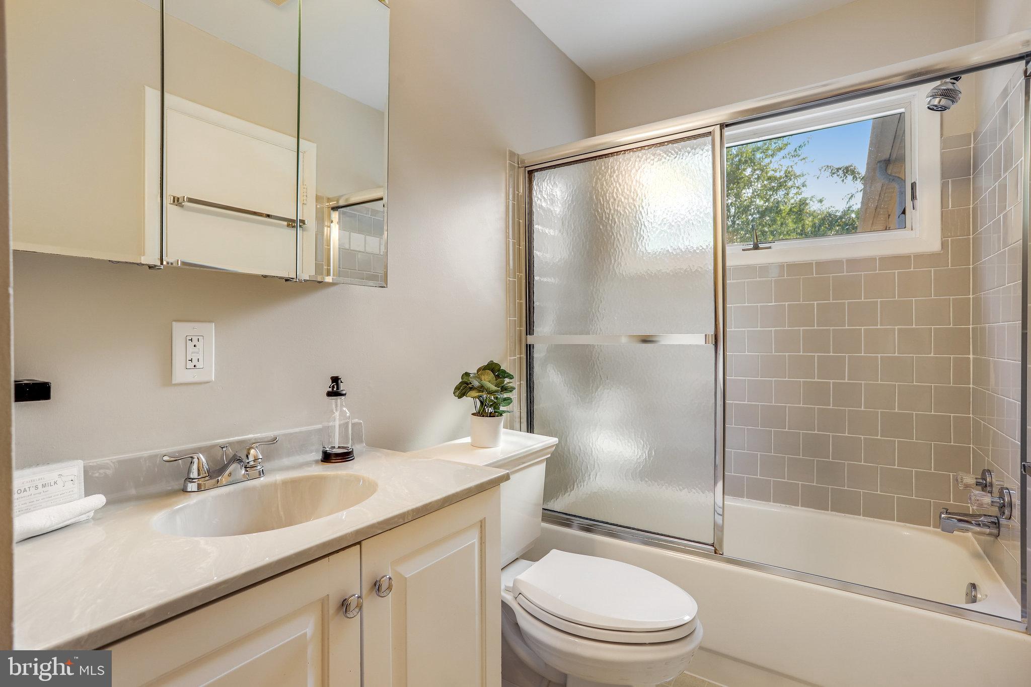 ROCK CREEK PALISADES - Residential