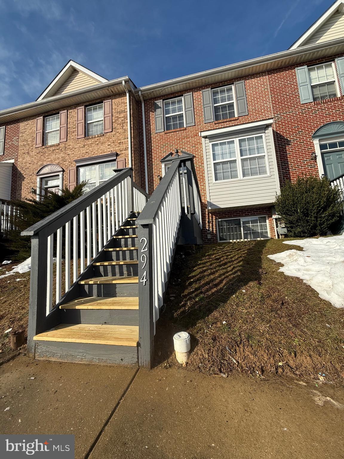 WALNUT HILL - Residential