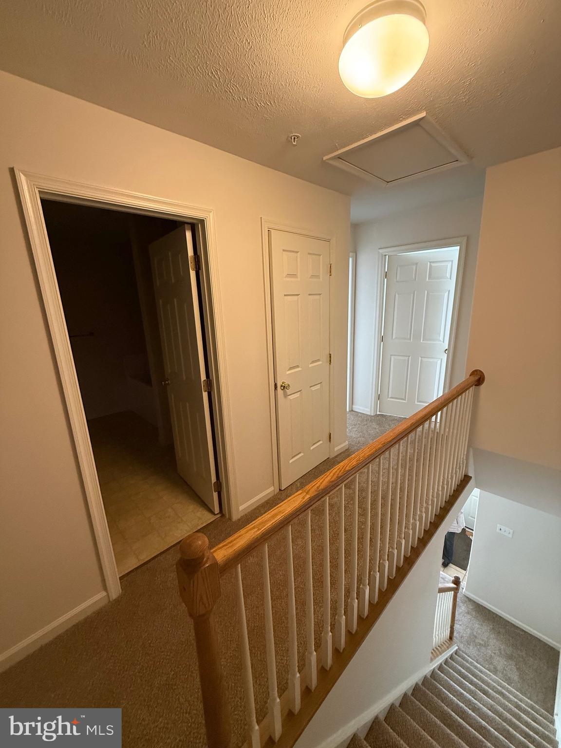 WALNUT HILL - Residential