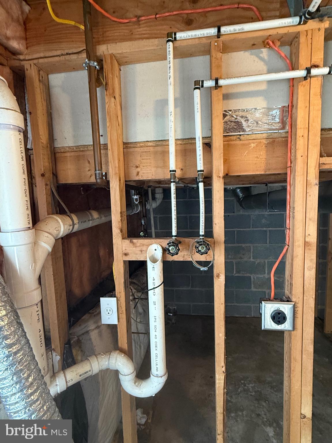 WALNUT HILL - Residential