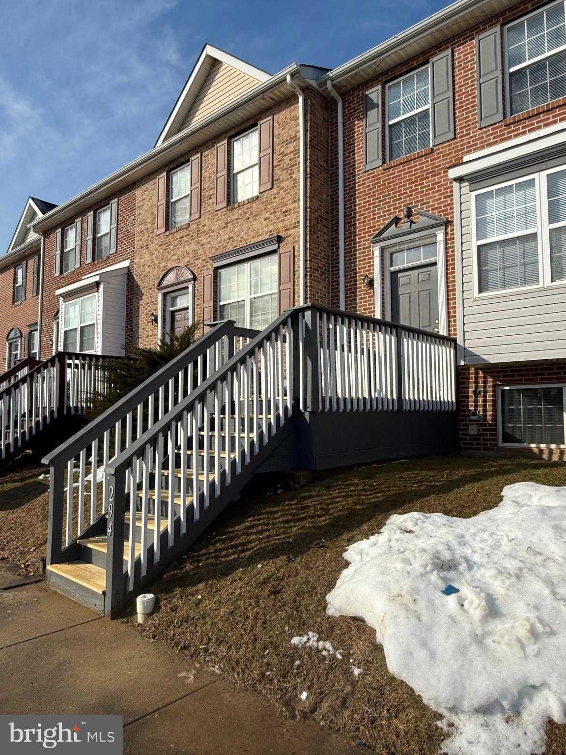 WALNUT HILL - Residential