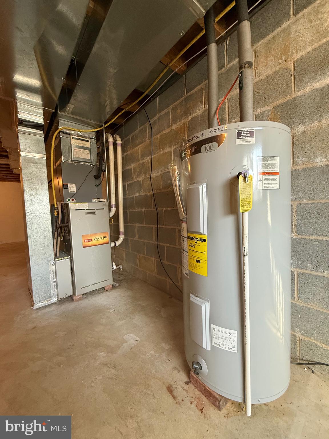 WALNUT HILL - Residential