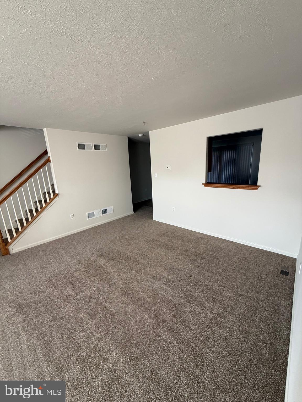 WALNUT HILL - Residential