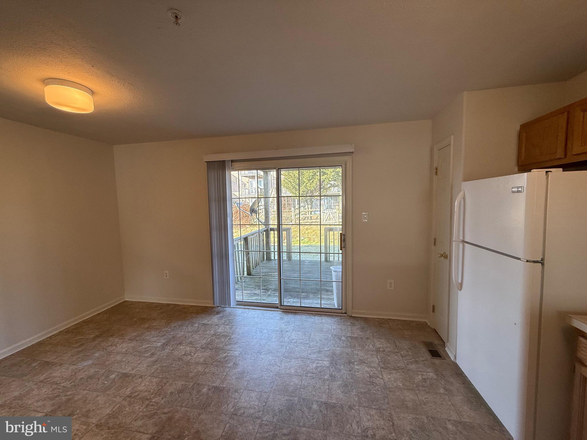 WALNUT HILL - Residential