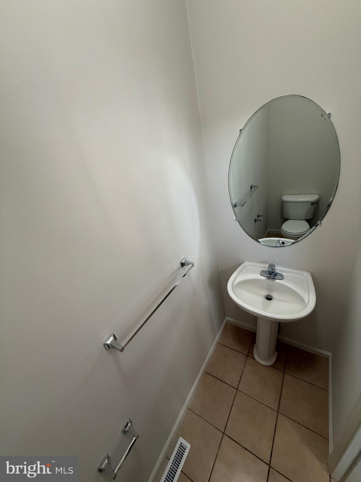 WALNUT HILL - Residential