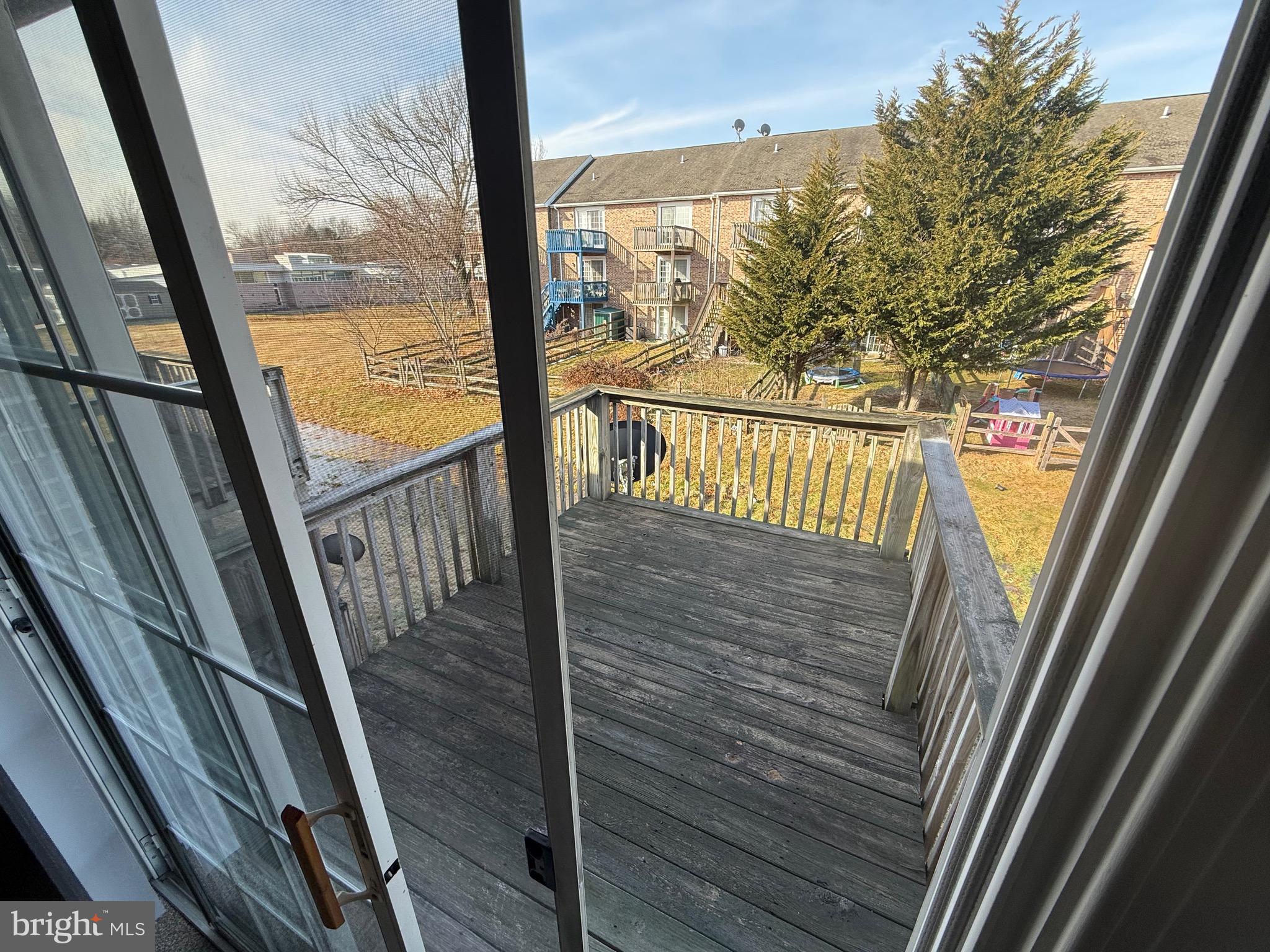 WALNUT HILL - Residential