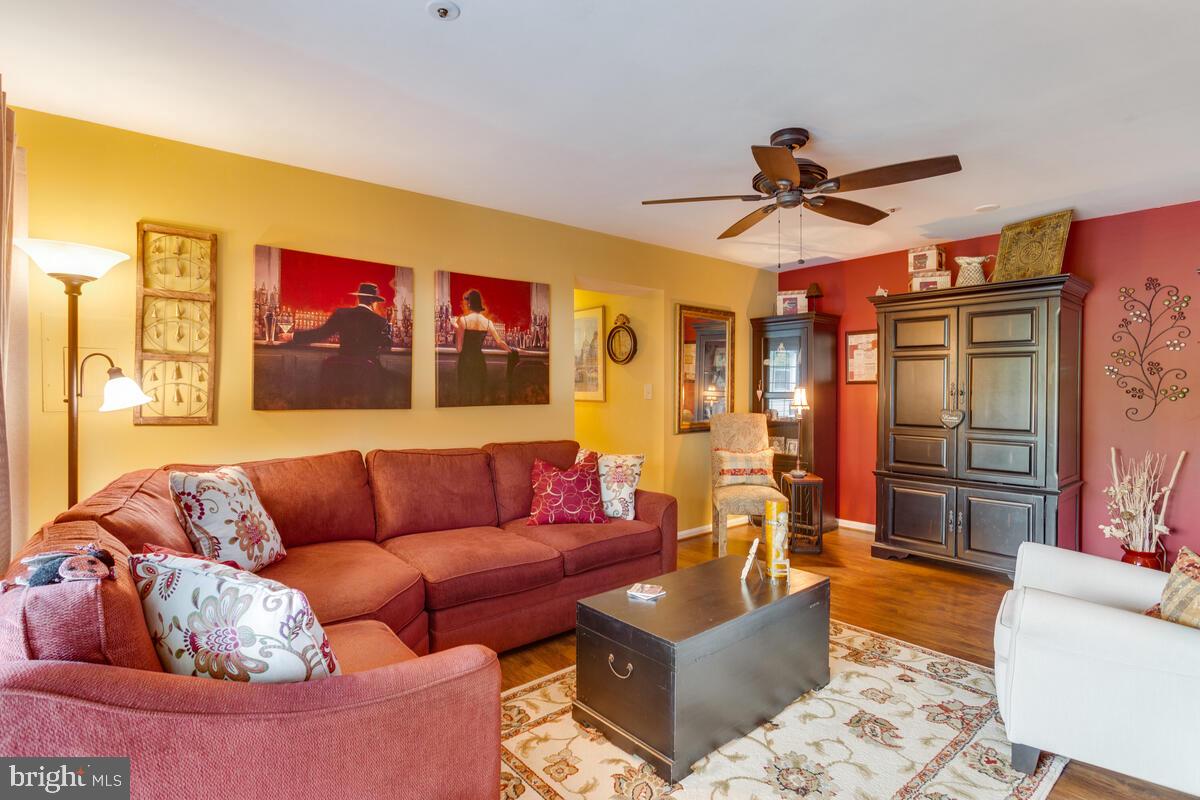 MONTGOMERY RUN - Residential