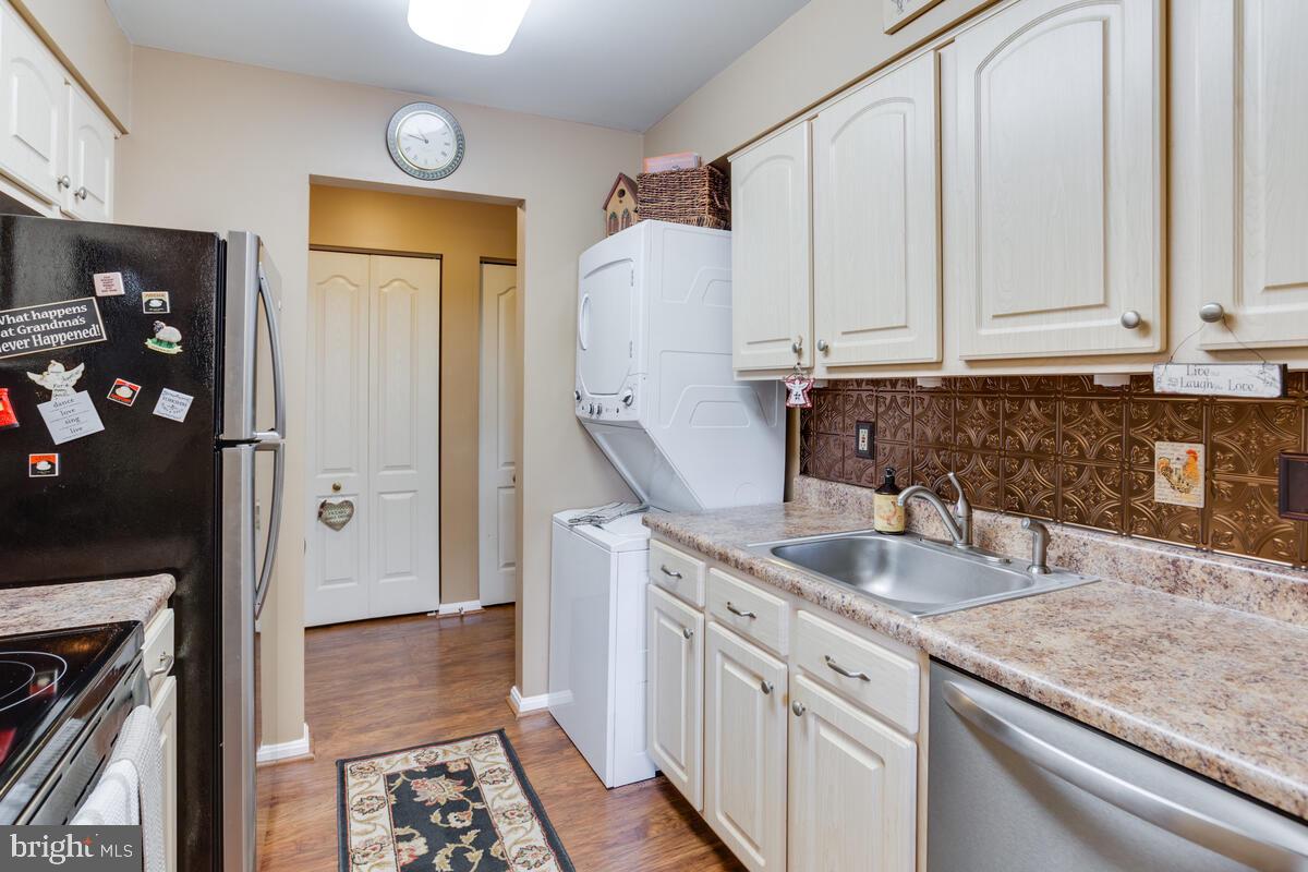 MONTGOMERY RUN - Residential