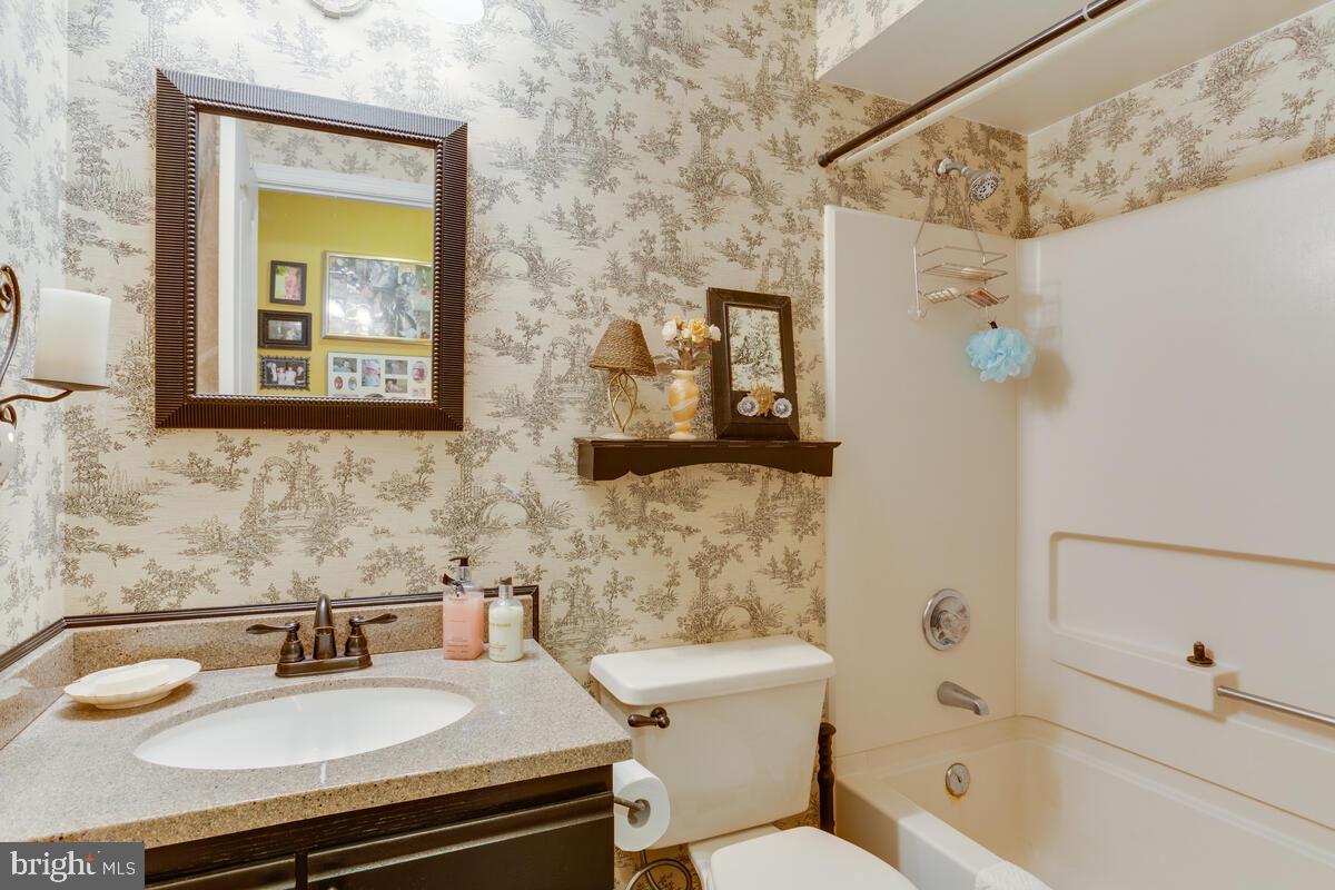 MONTGOMERY RUN - Residential