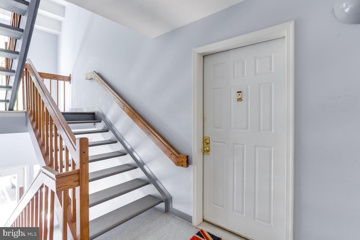 MONTGOMERY RUN - Residential