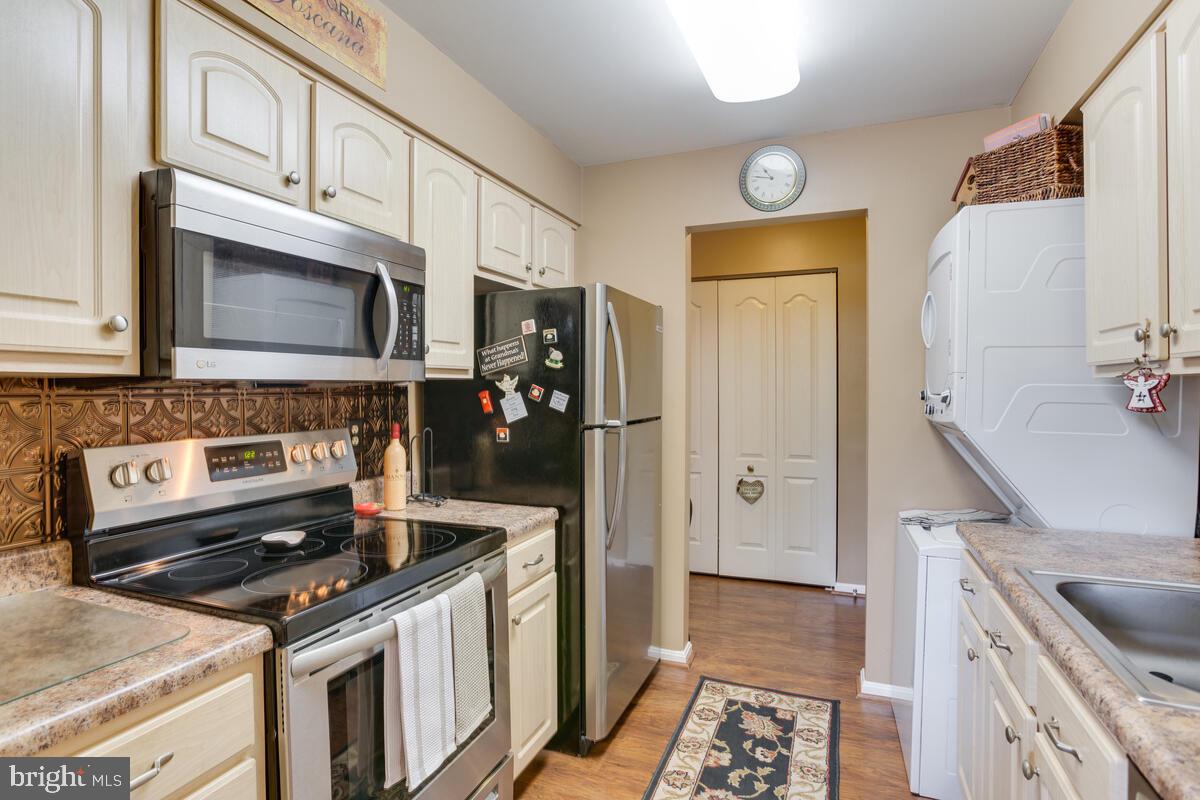 MONTGOMERY RUN - Residential