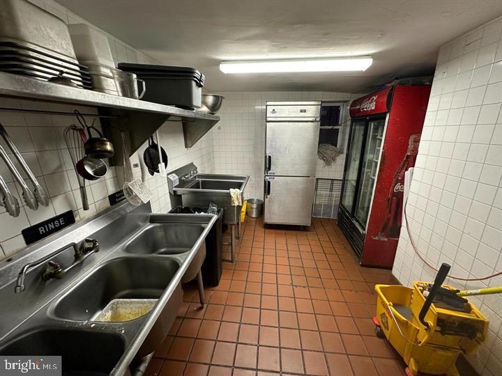 ART MUSEUM AREA - Commercial Sale