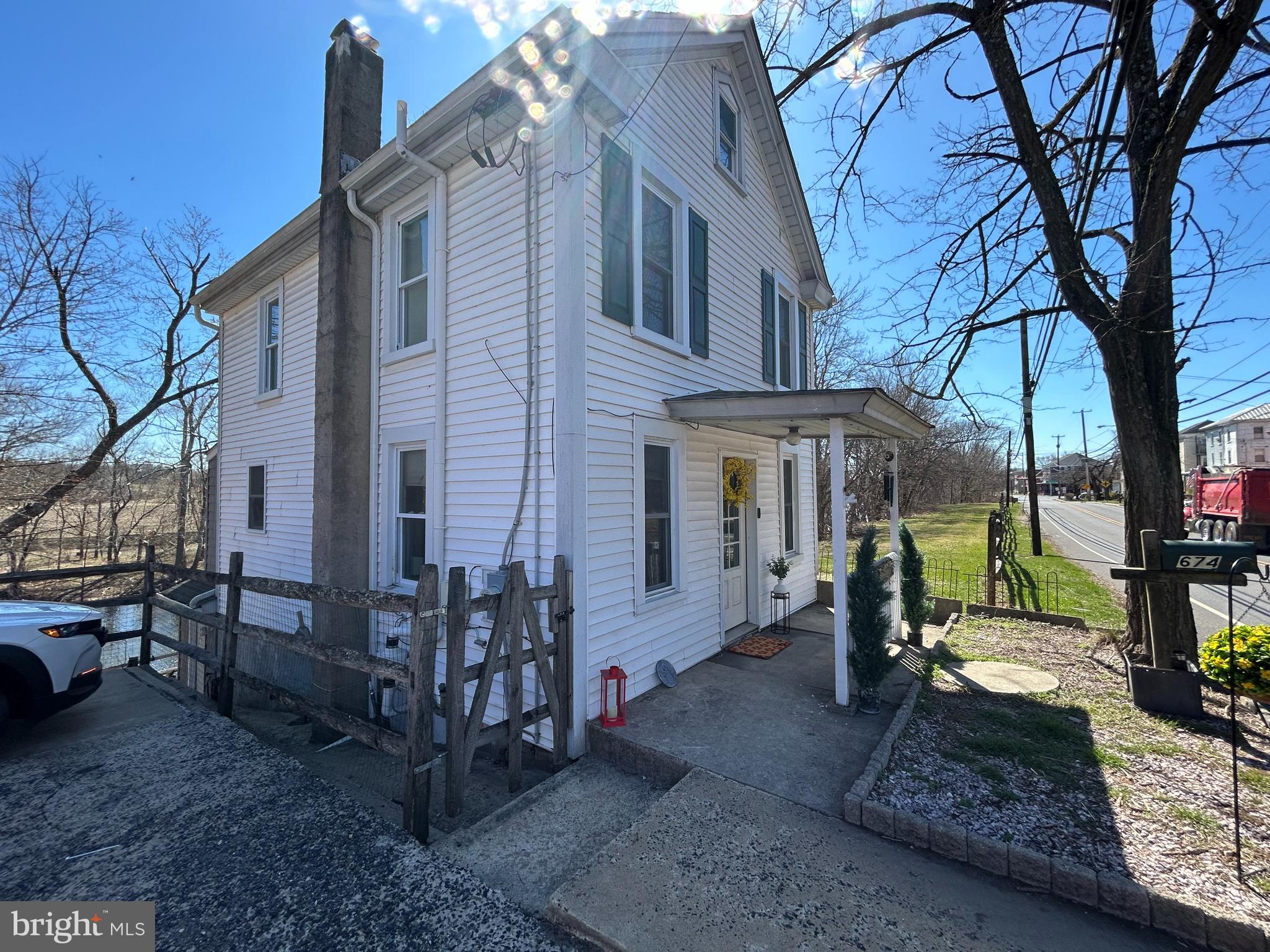 674 GRAVEL PIKE