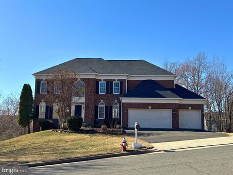 Photo of 1096 Liberty Meeting Court, HERNDON, VA 20170 (MLS # VAFX2295450)