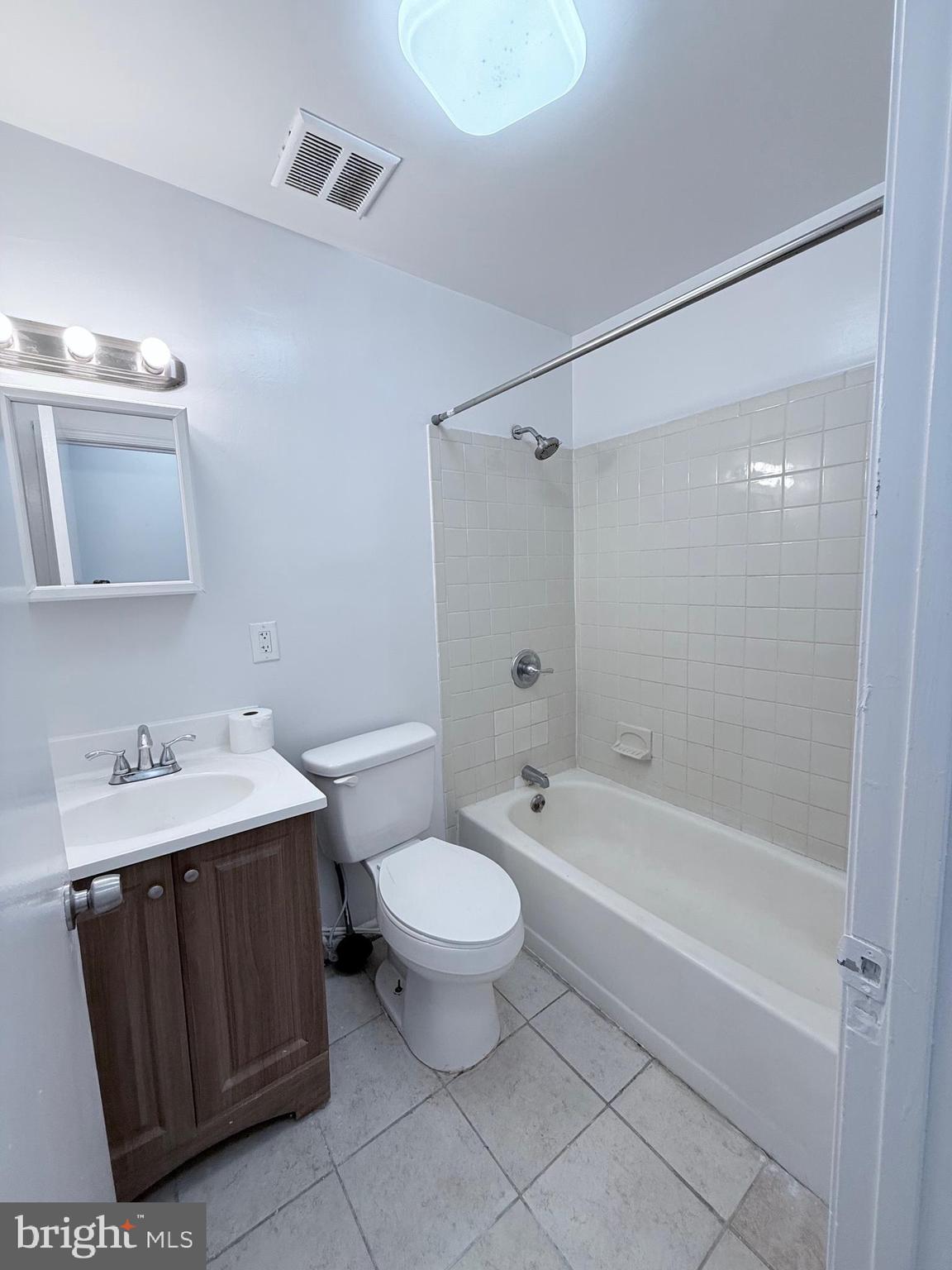 LEXINGTON - Residential Lease