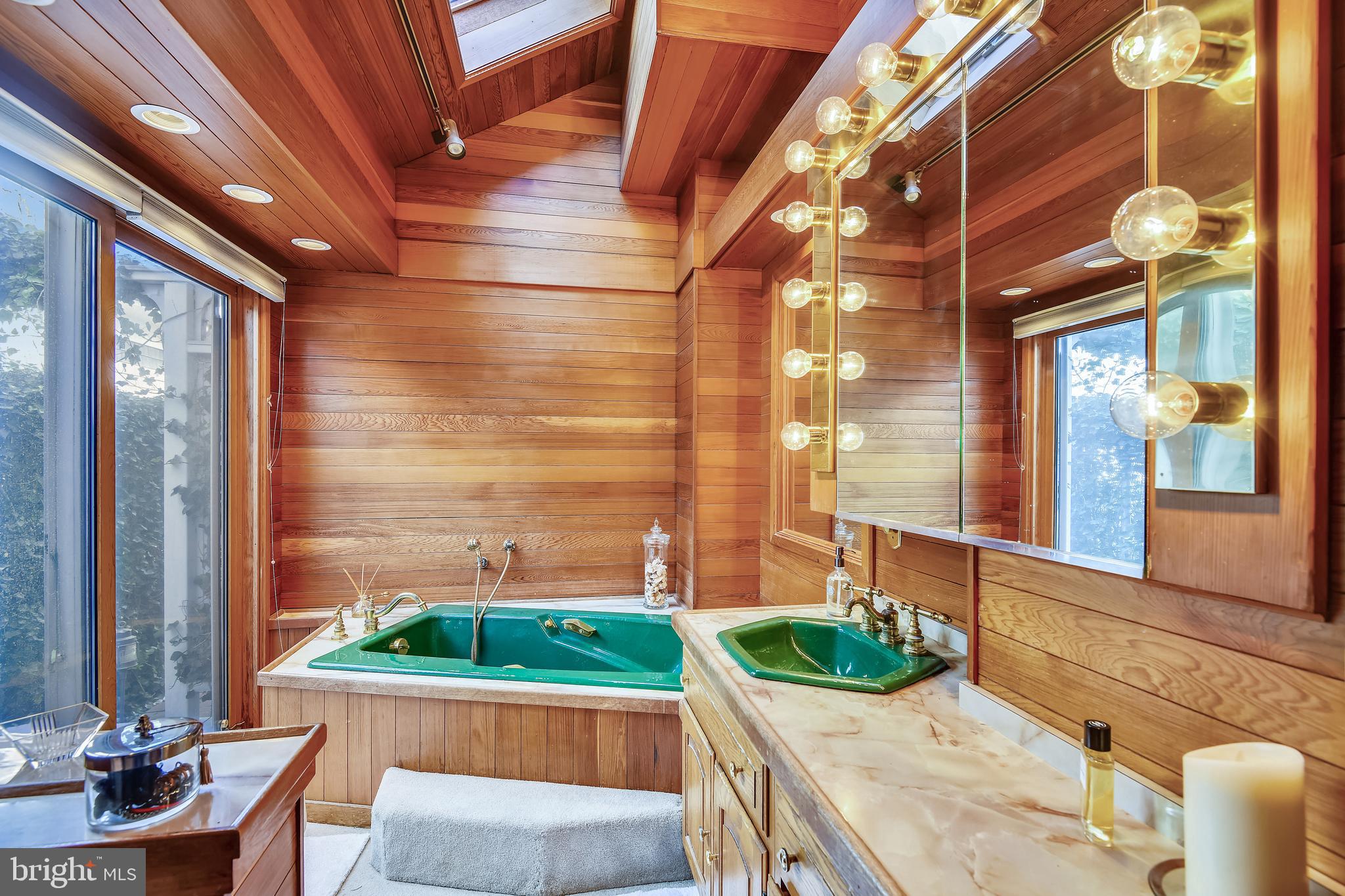 EASTPORT - Residential