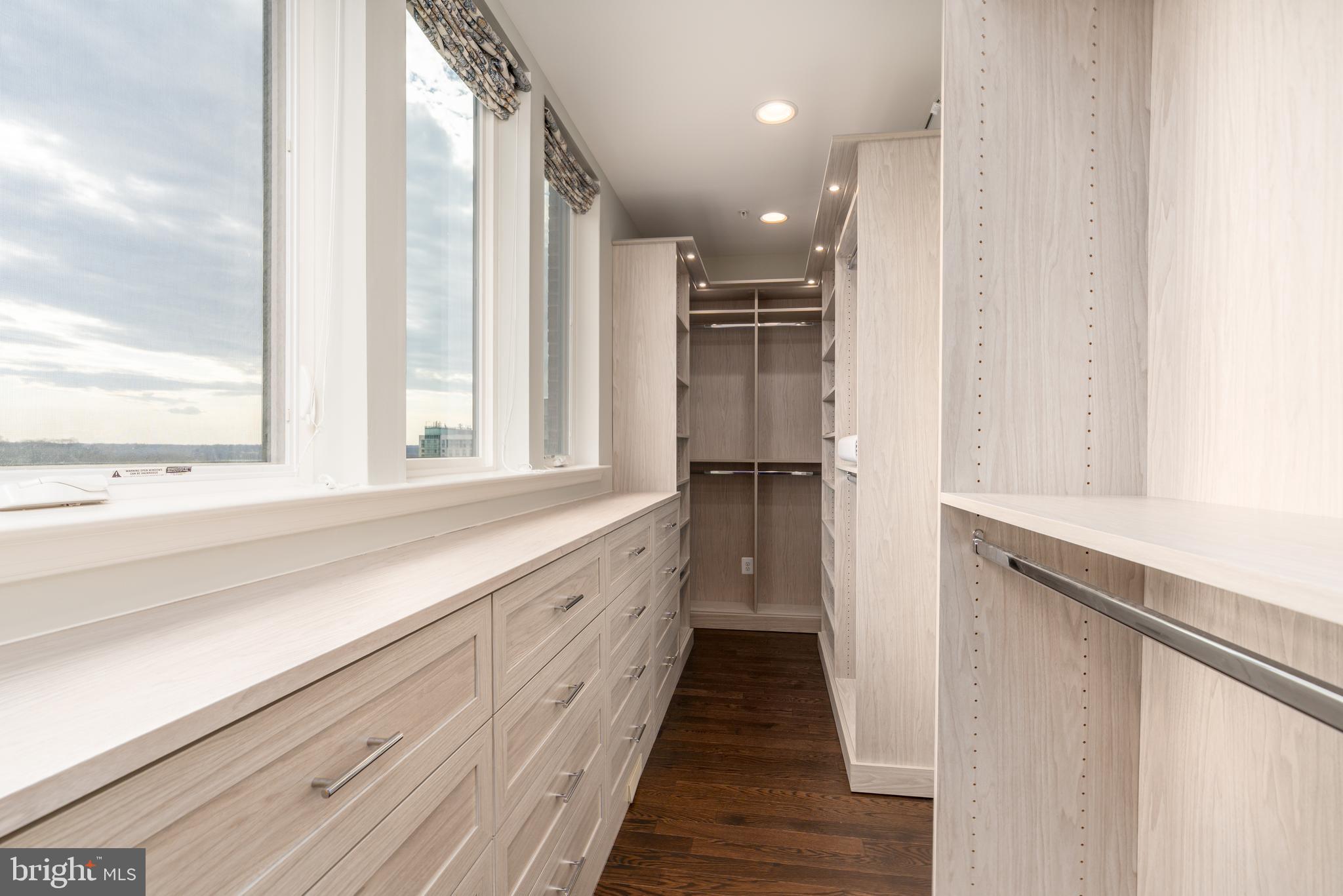 POTOMAC OVERLOOK AT NATIONAL HARBOR - Residential