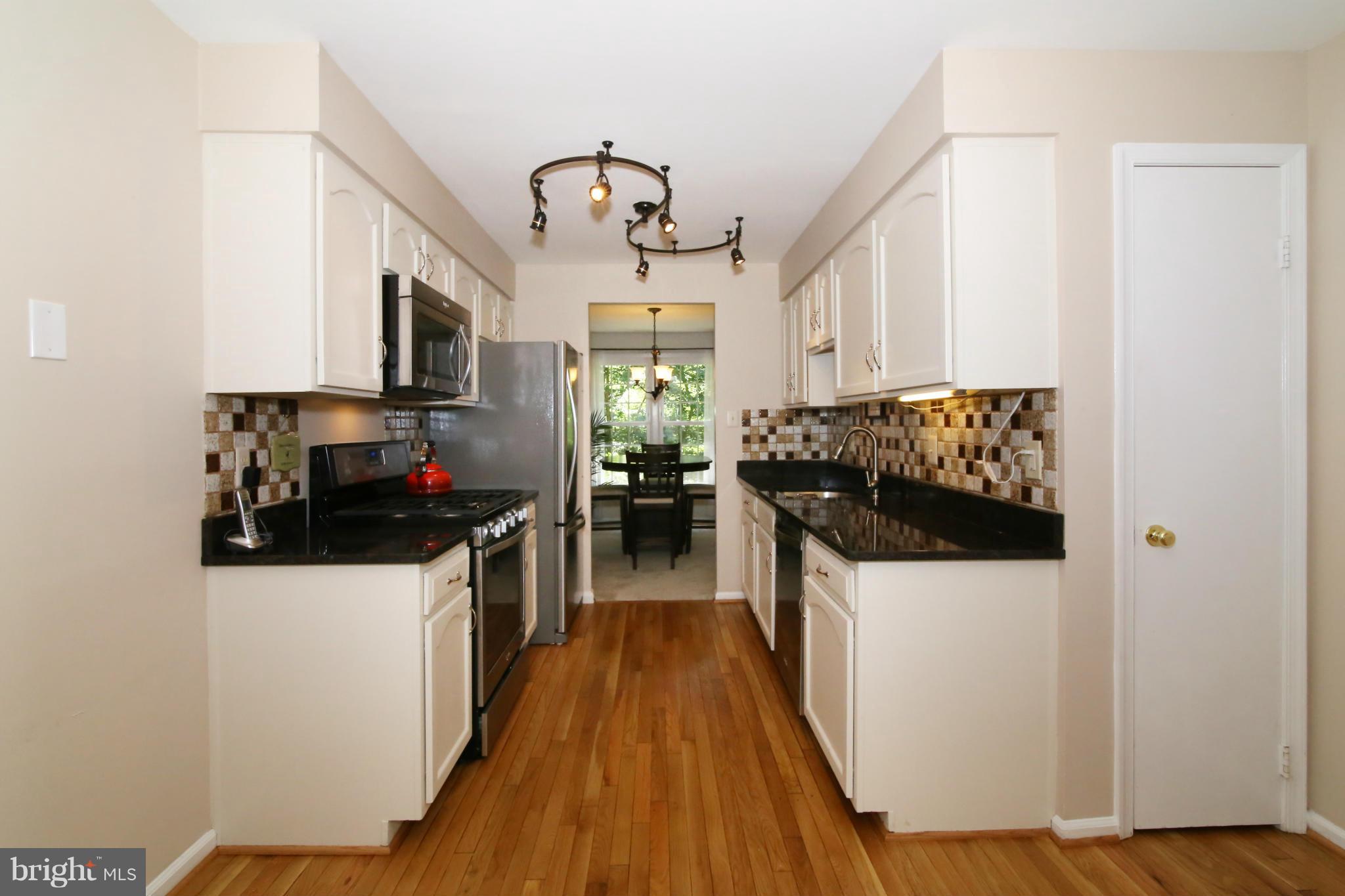 LAFAYETTE VILLAGE - Residential