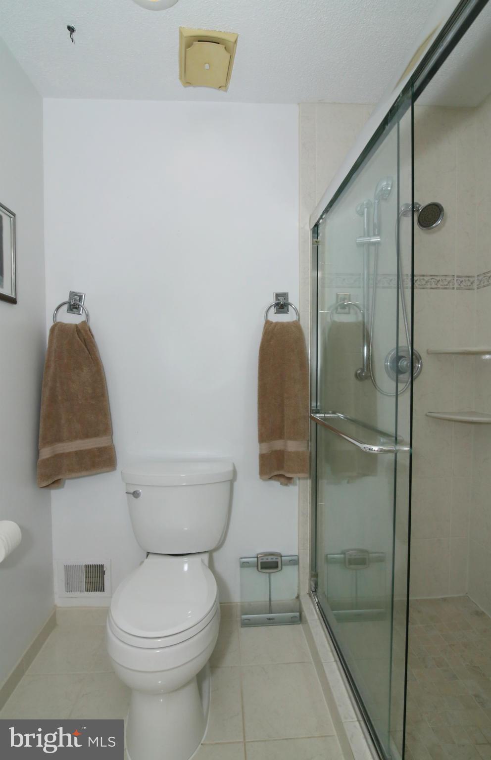 LAFAYETTE VILLAGE - Residential