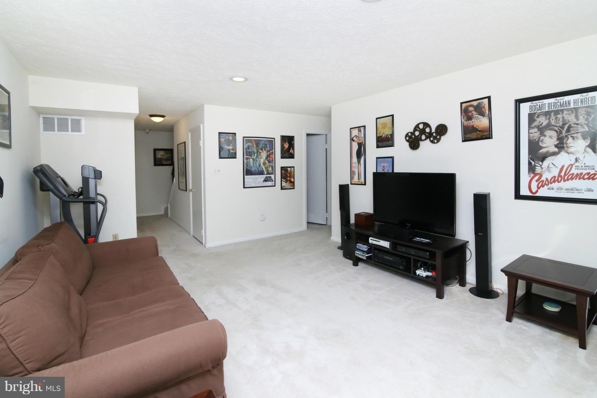 LAFAYETTE VILLAGE - Residential