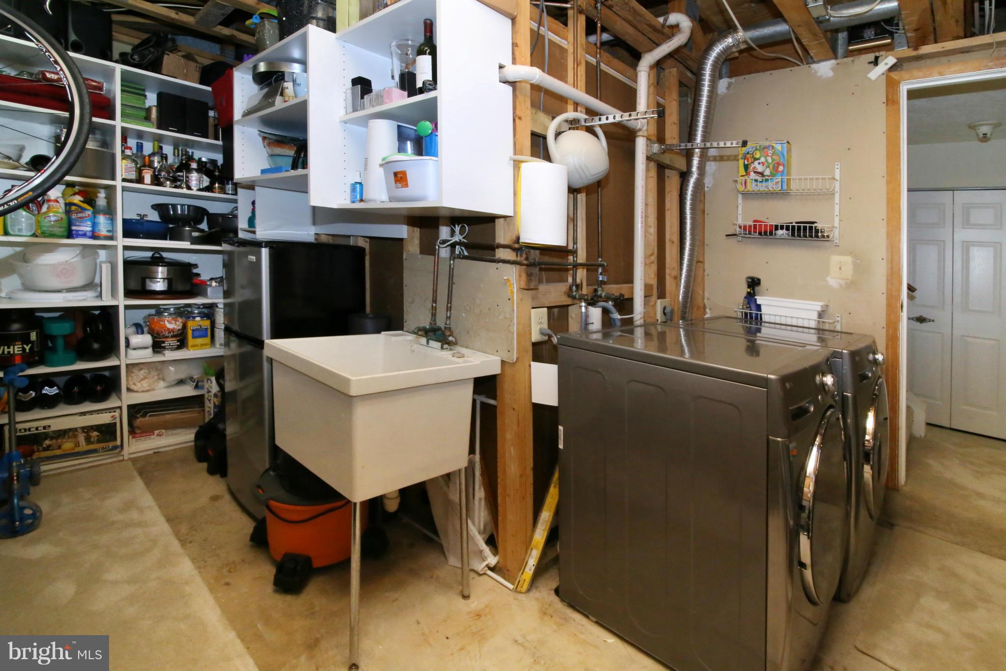 LAFAYETTE VILLAGE - Residential