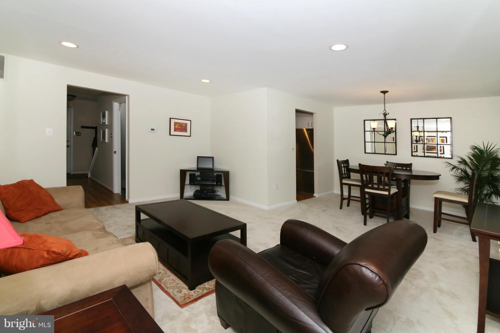 LAFAYETTE VILLAGE - Residential