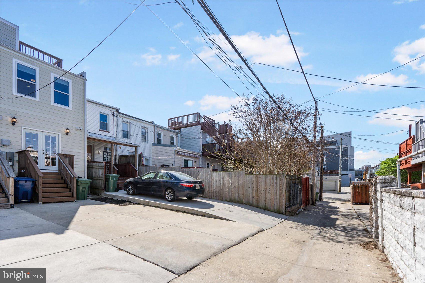 HIGHLANDTOWN - Residential