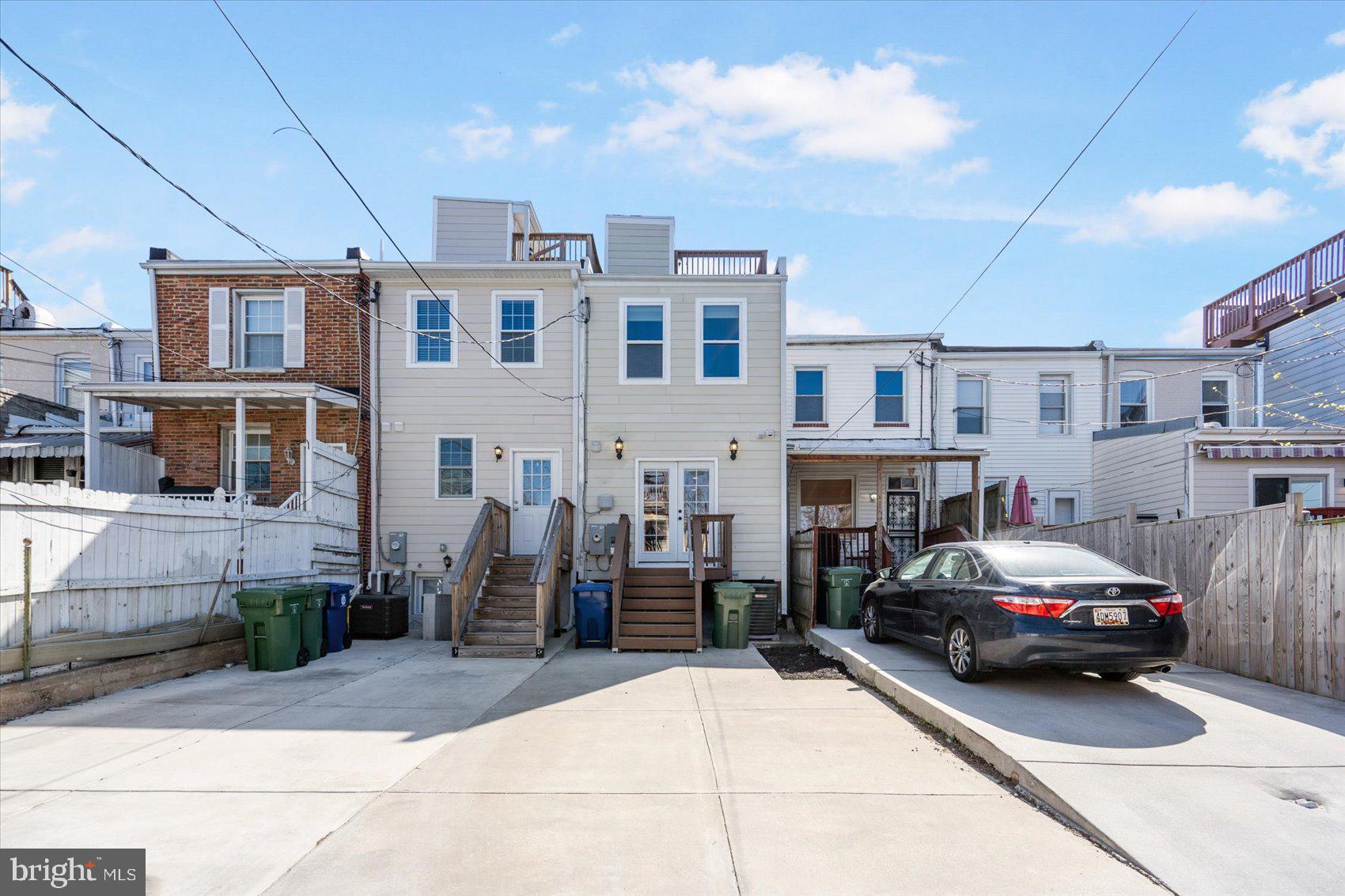 HIGHLANDTOWN - Residential