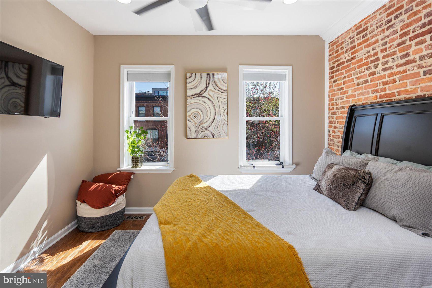 HIGHLANDTOWN - Residential