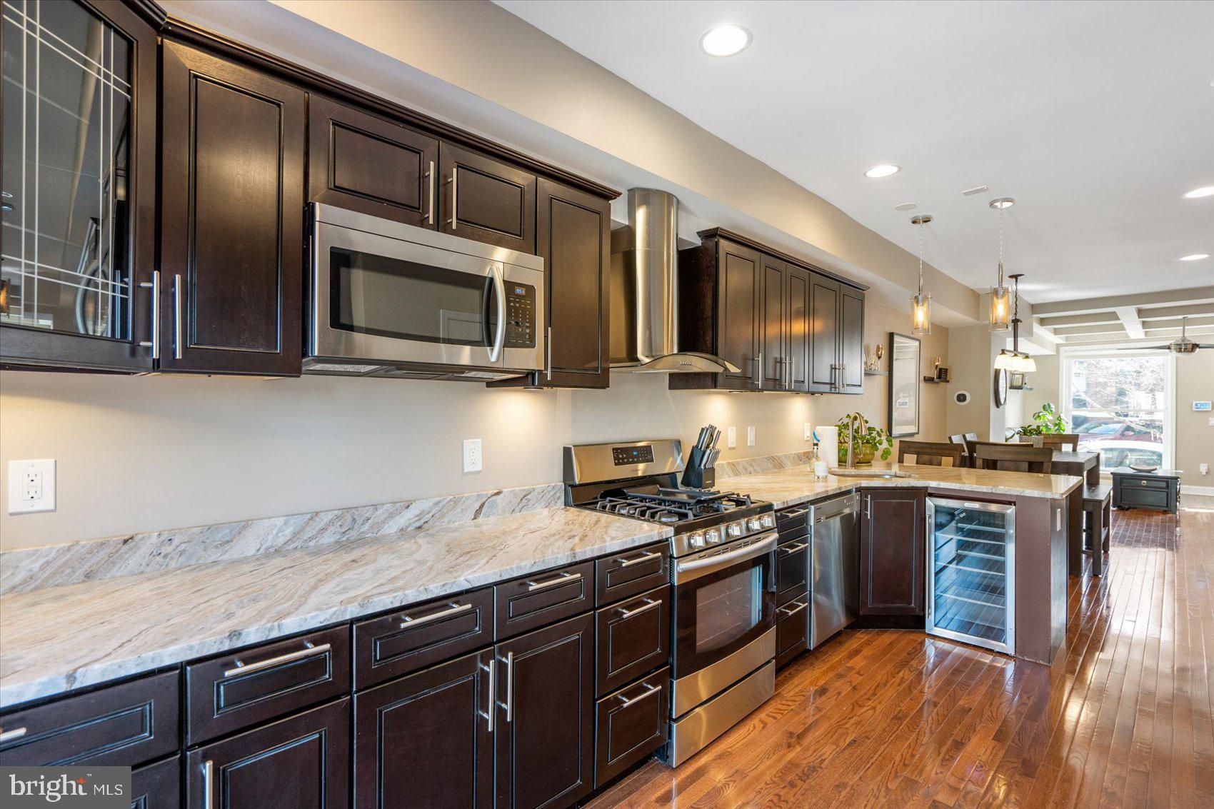 HIGHLANDTOWN - Residential