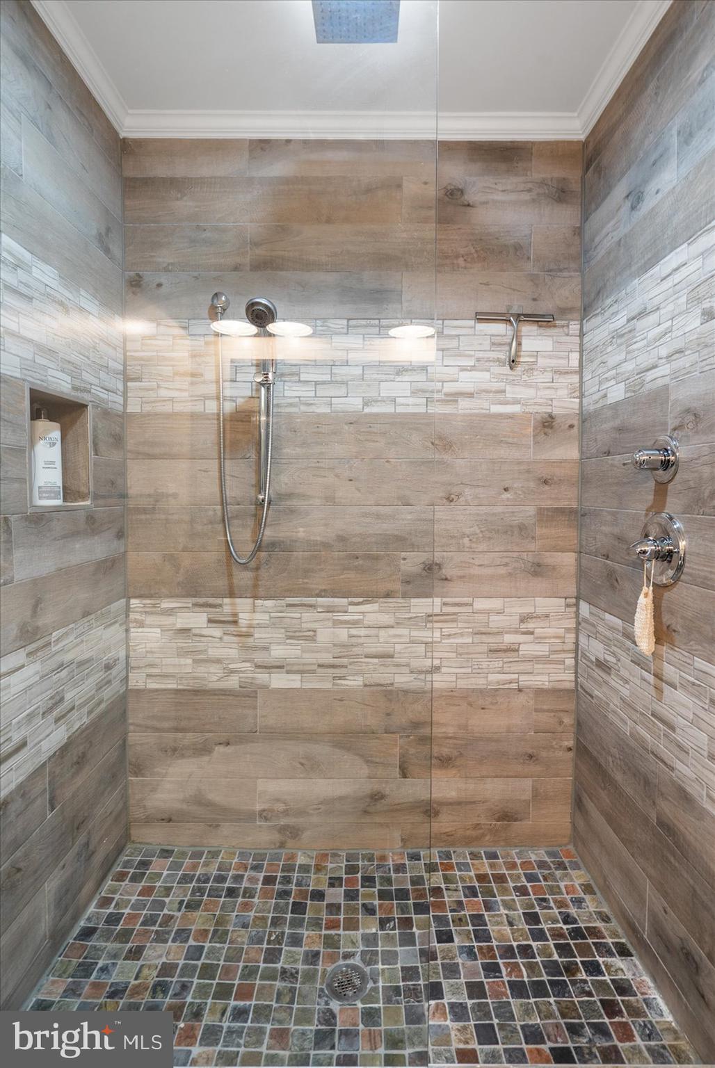 HIGHLANDTOWN - Residential