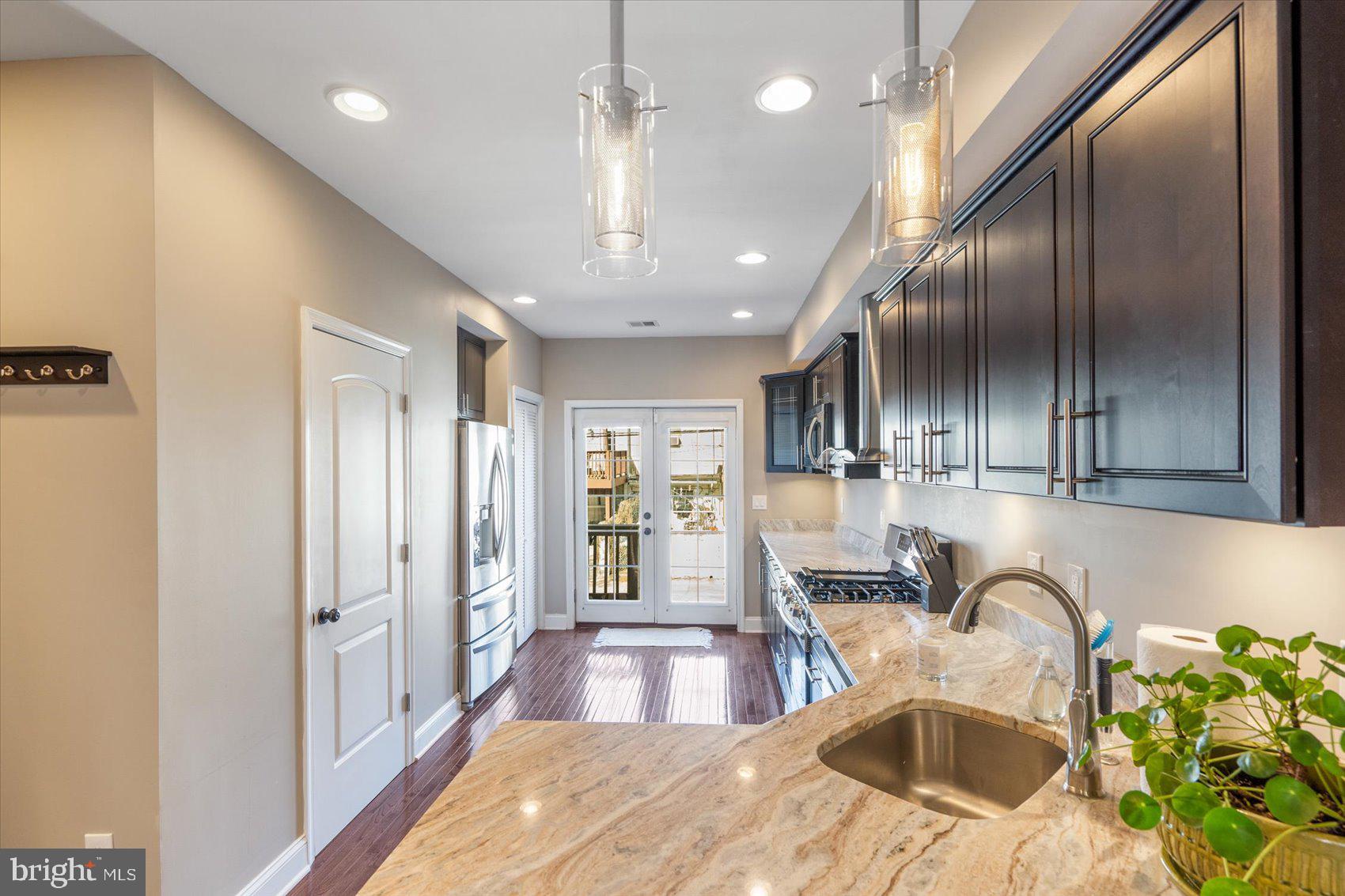 HIGHLANDTOWN - Residential