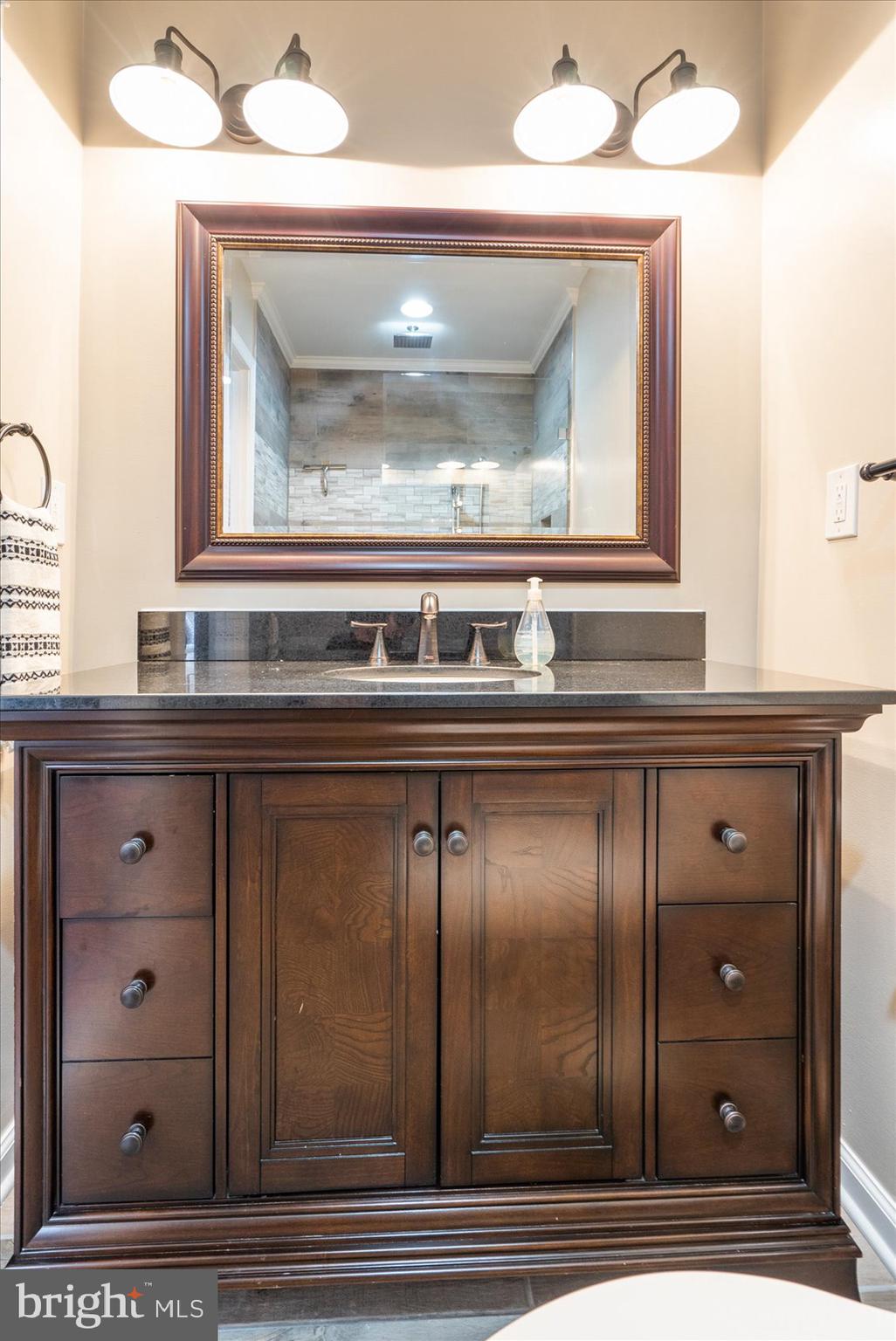 HIGHLANDTOWN - Residential