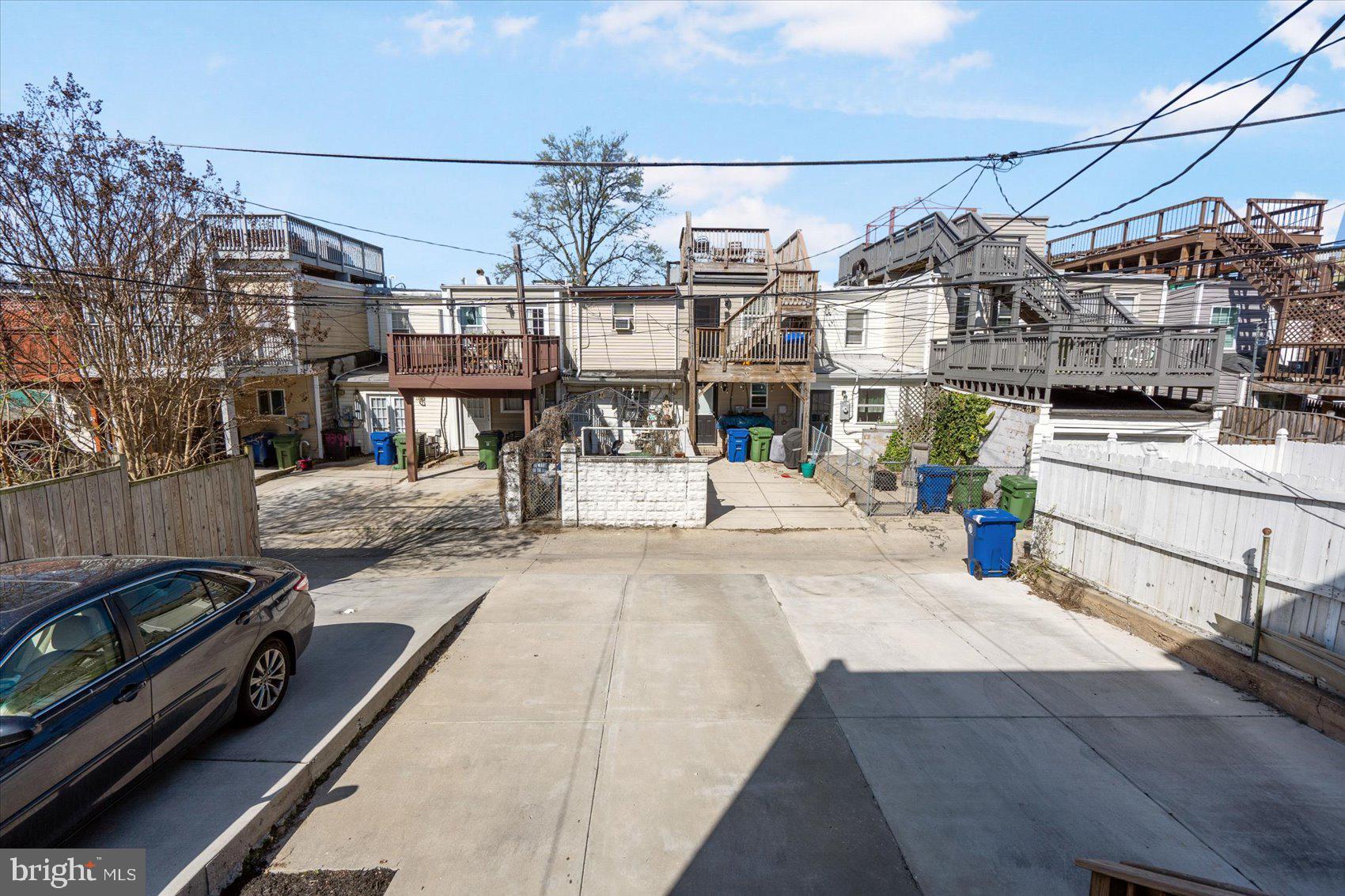 HIGHLANDTOWN - Residential