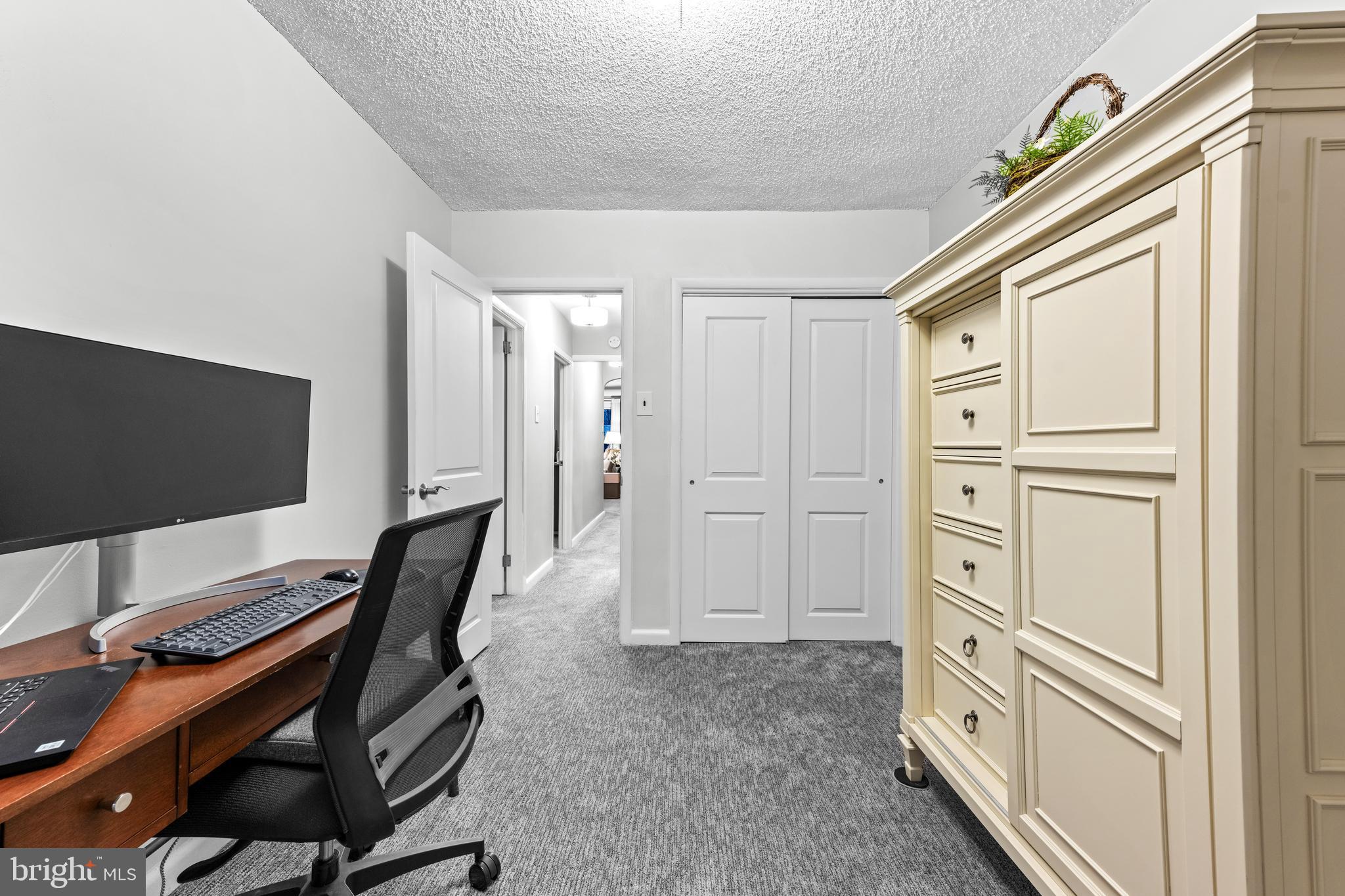 LEXINGTON PARK - Residential