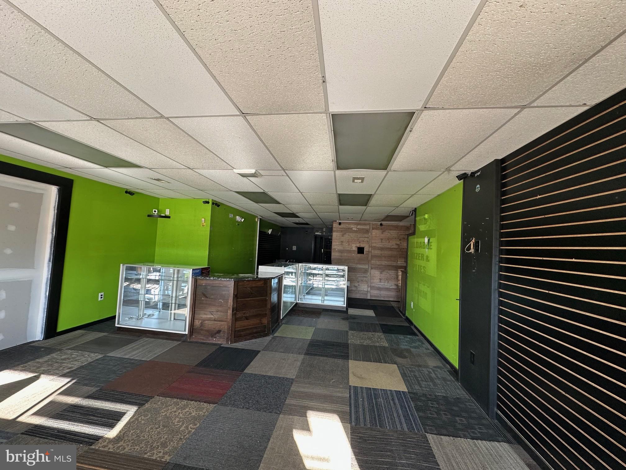 CROYDON - Commercial Lease