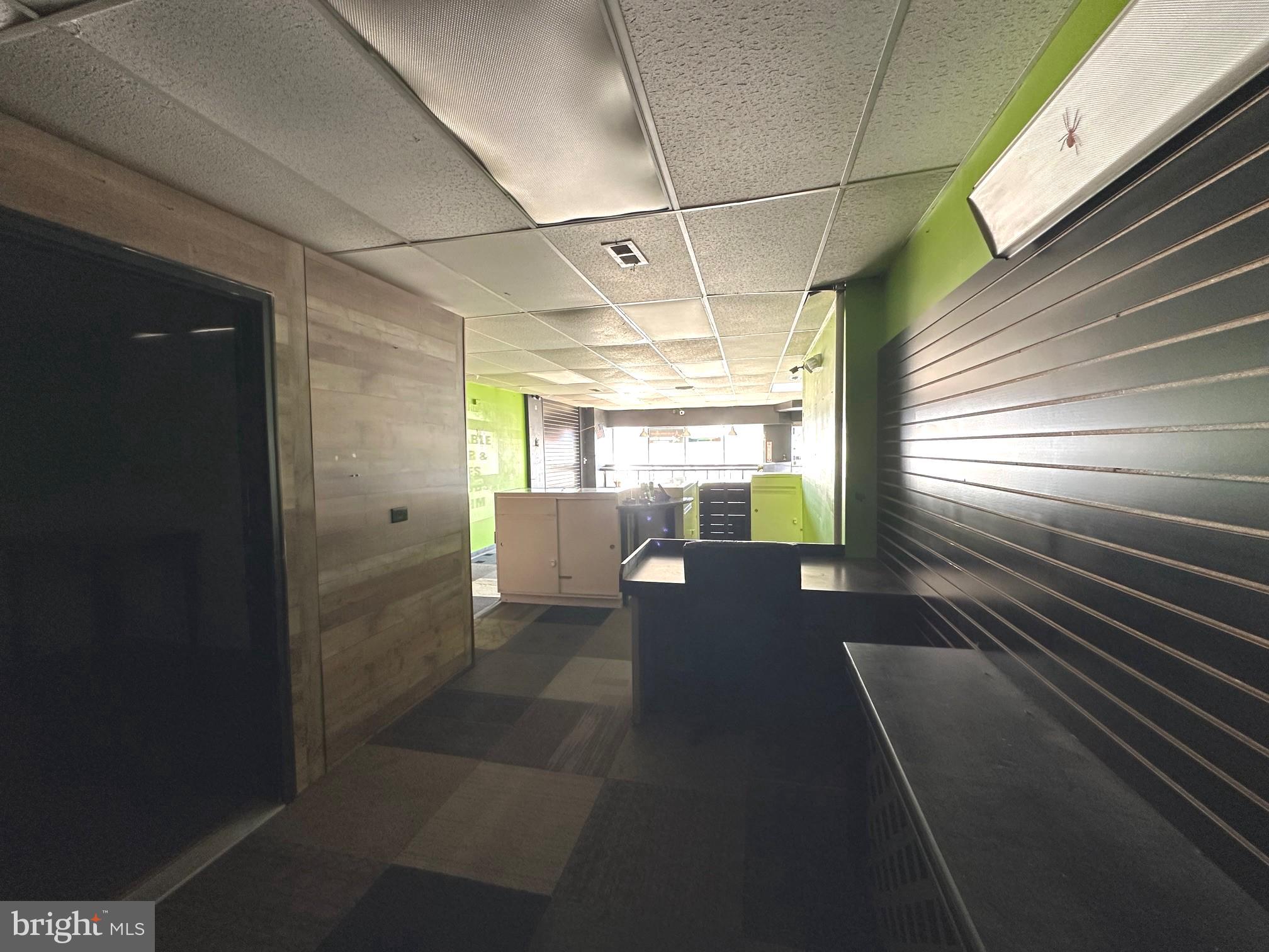 CROYDON - Commercial Lease