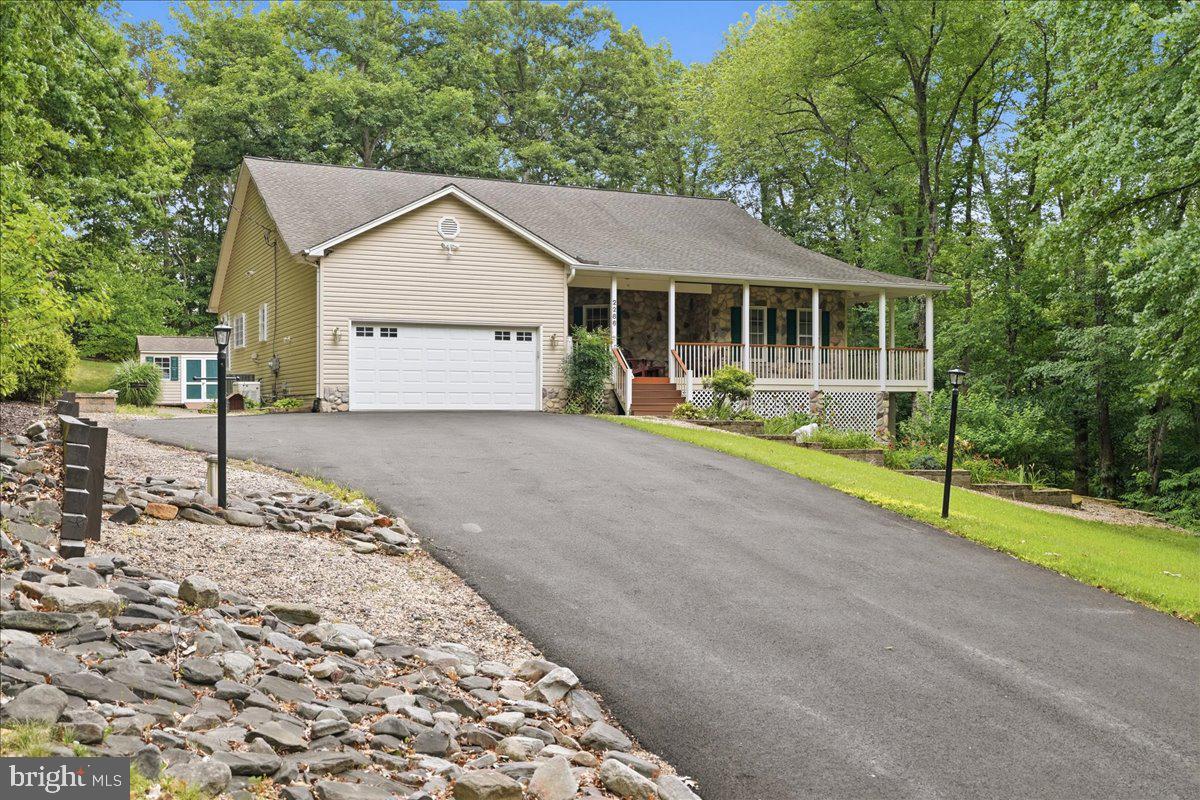 2286 RICHMOND HIGHWAY