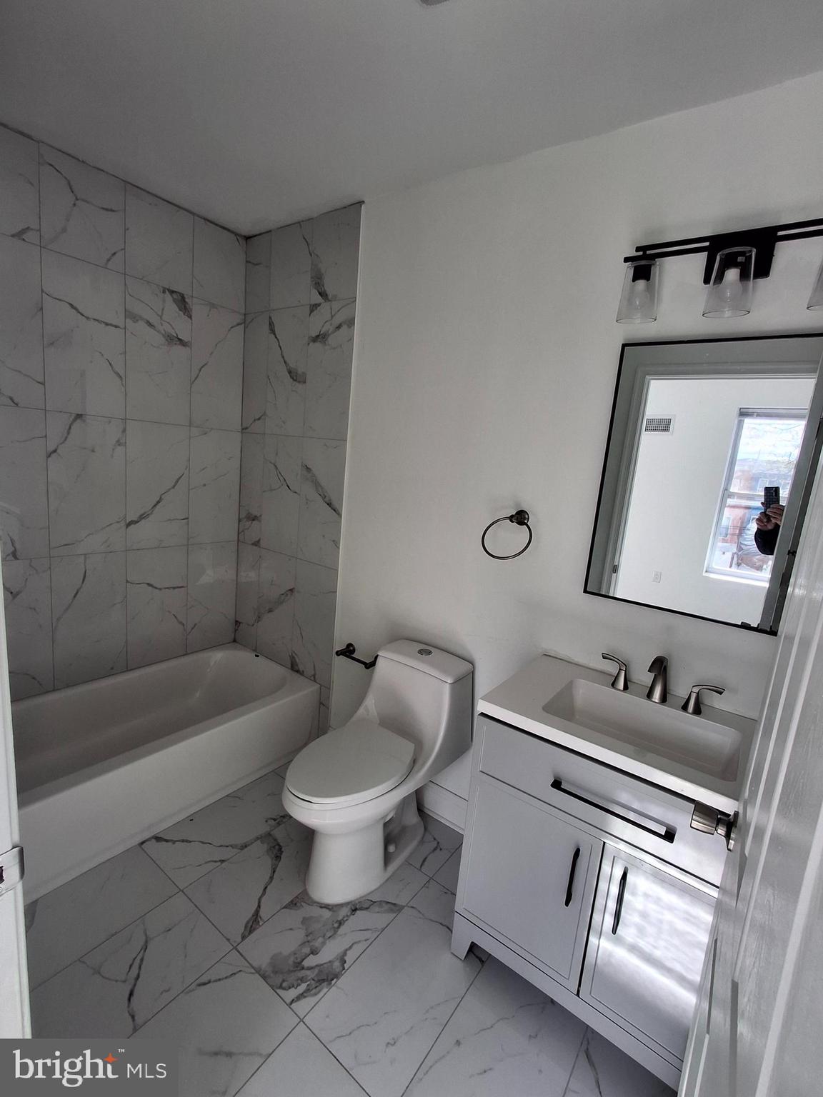 STRAWBERRY MANSION - Residential Income