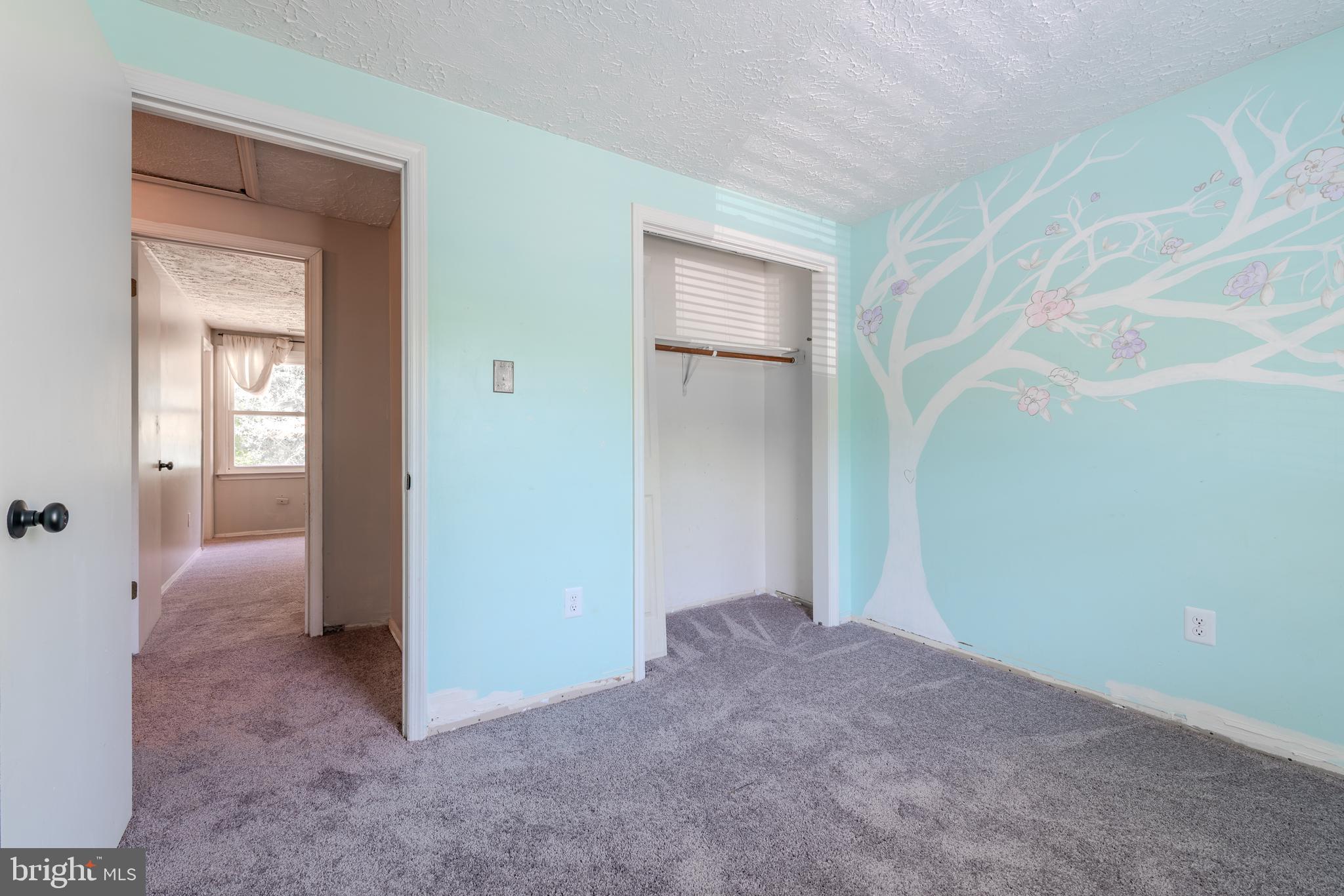 HUNTING QUARTERS - Residential