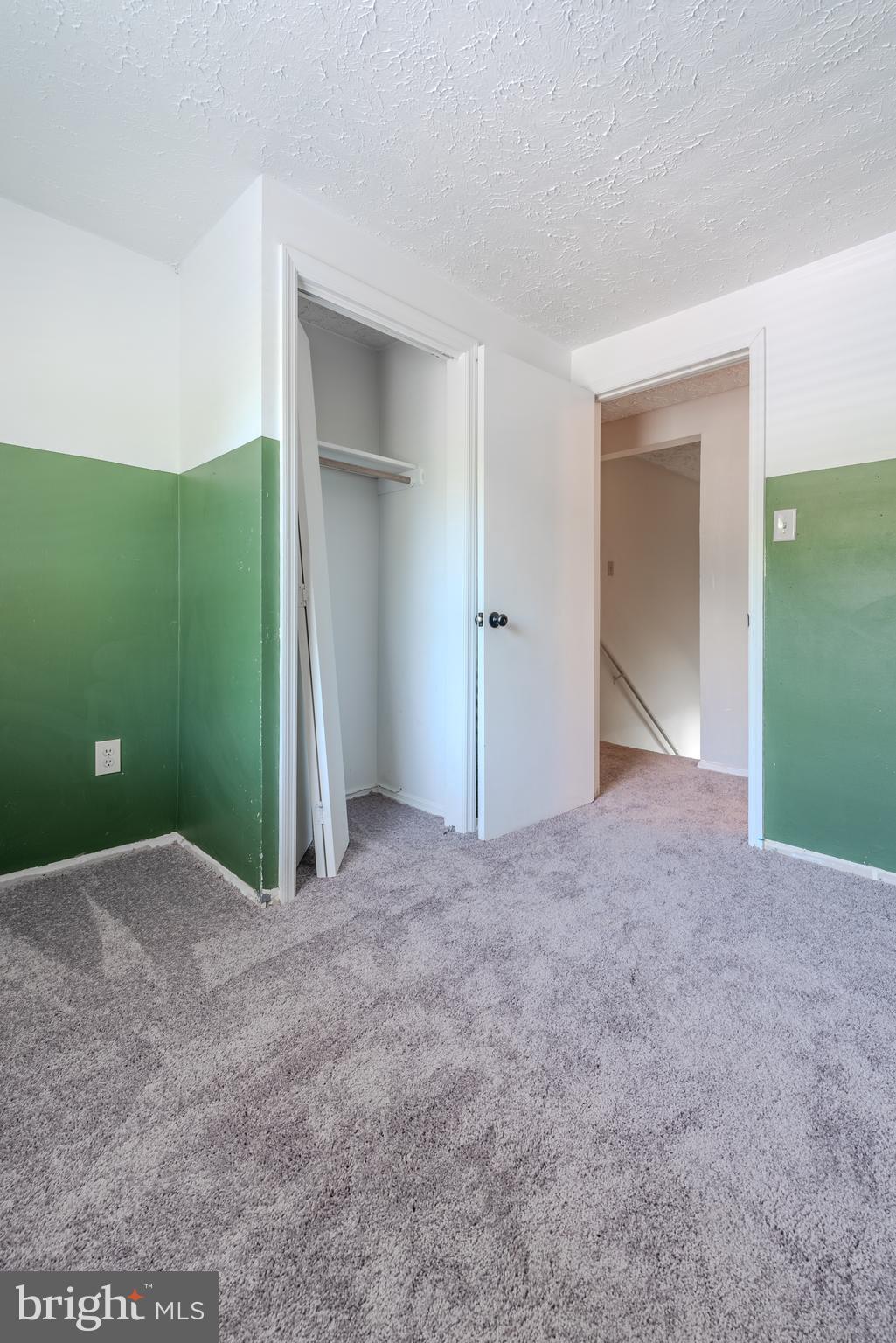 HUNTING QUARTERS - Residential