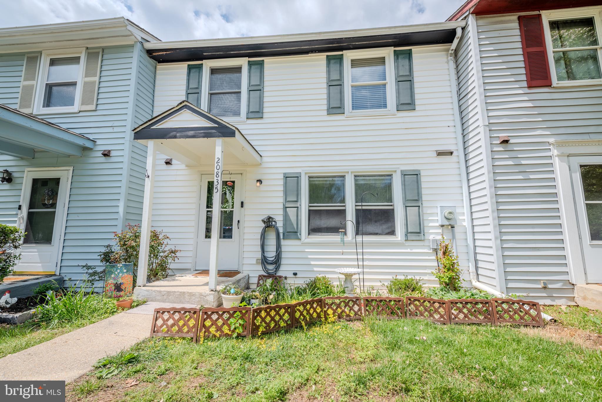 HUNTING QUARTERS - Residential