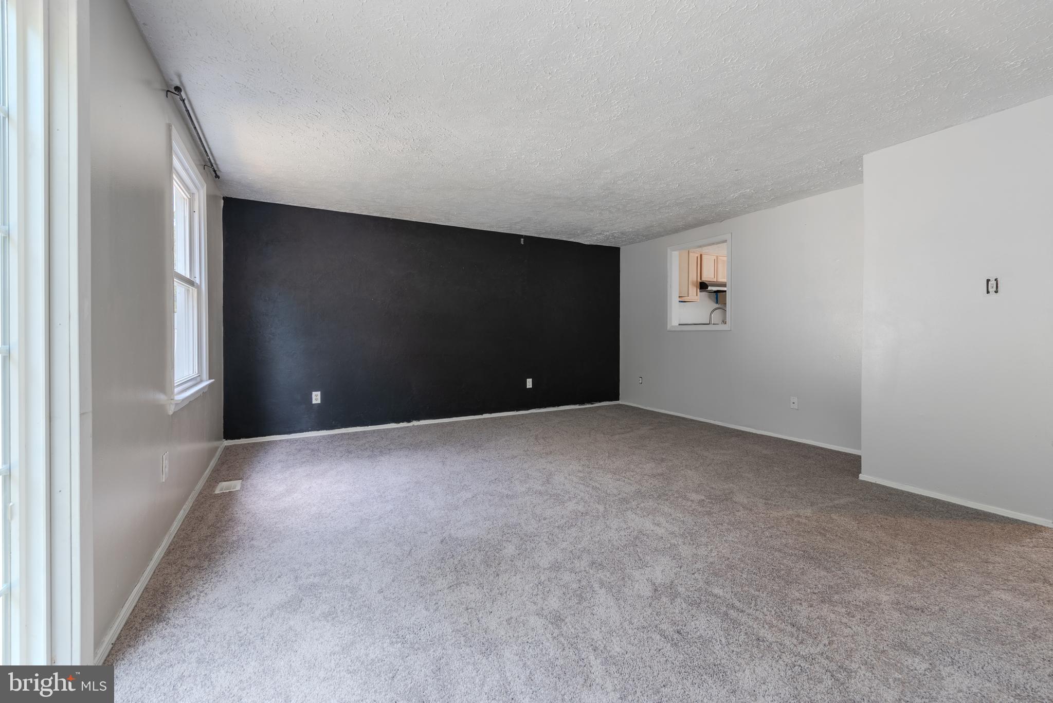 HUNTING QUARTERS - Residential