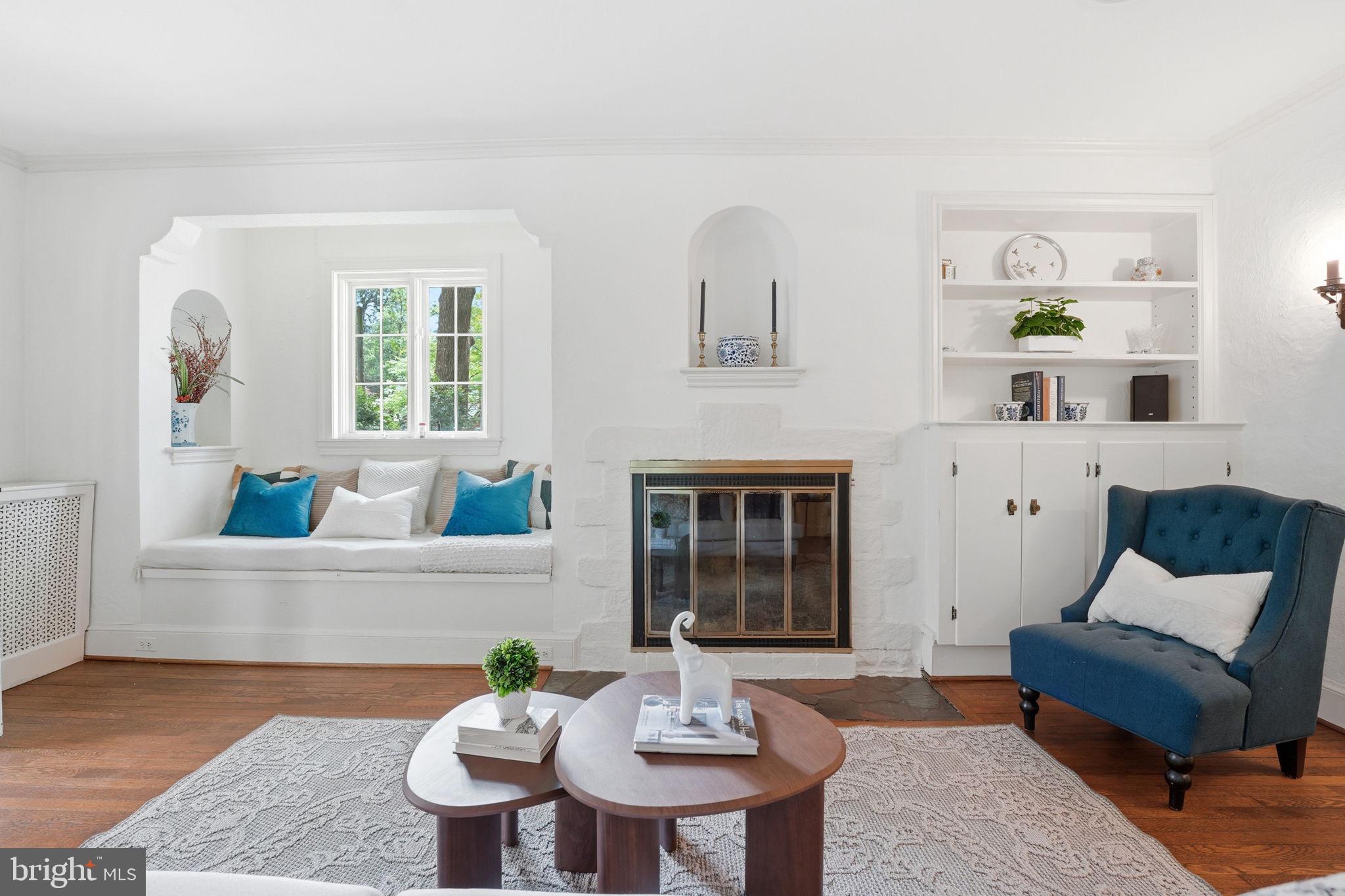 CHEVY CHASE VILLAGE - Residential