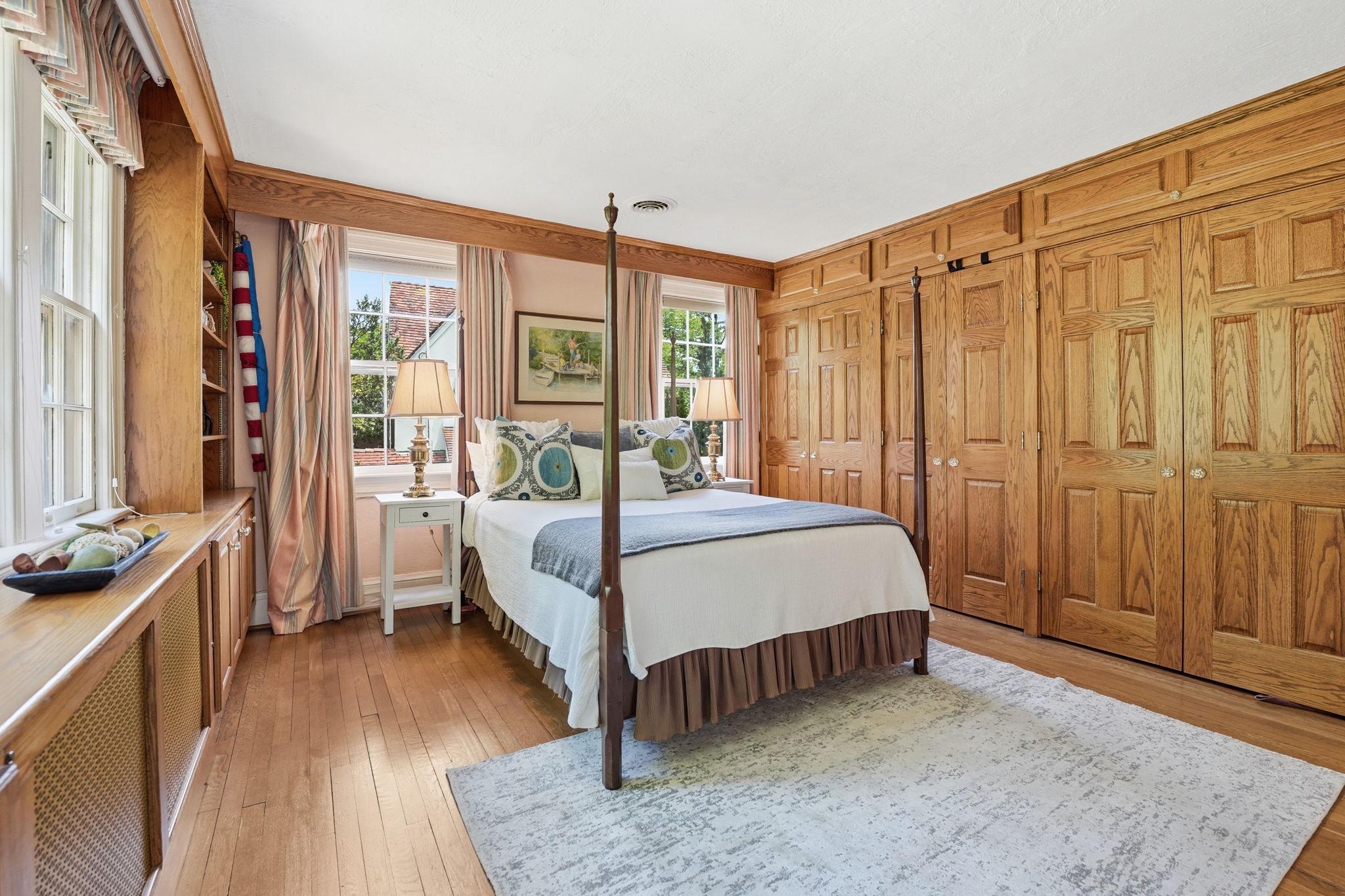 CHEVY CHASE VILLAGE - Residential