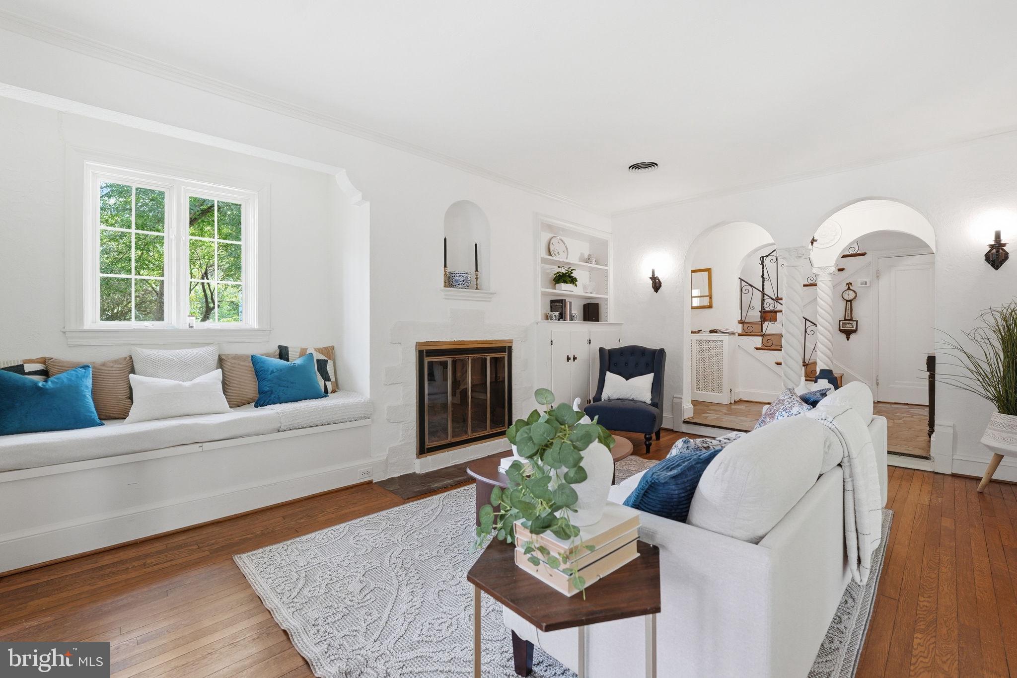 CHEVY CHASE VILLAGE - Residential