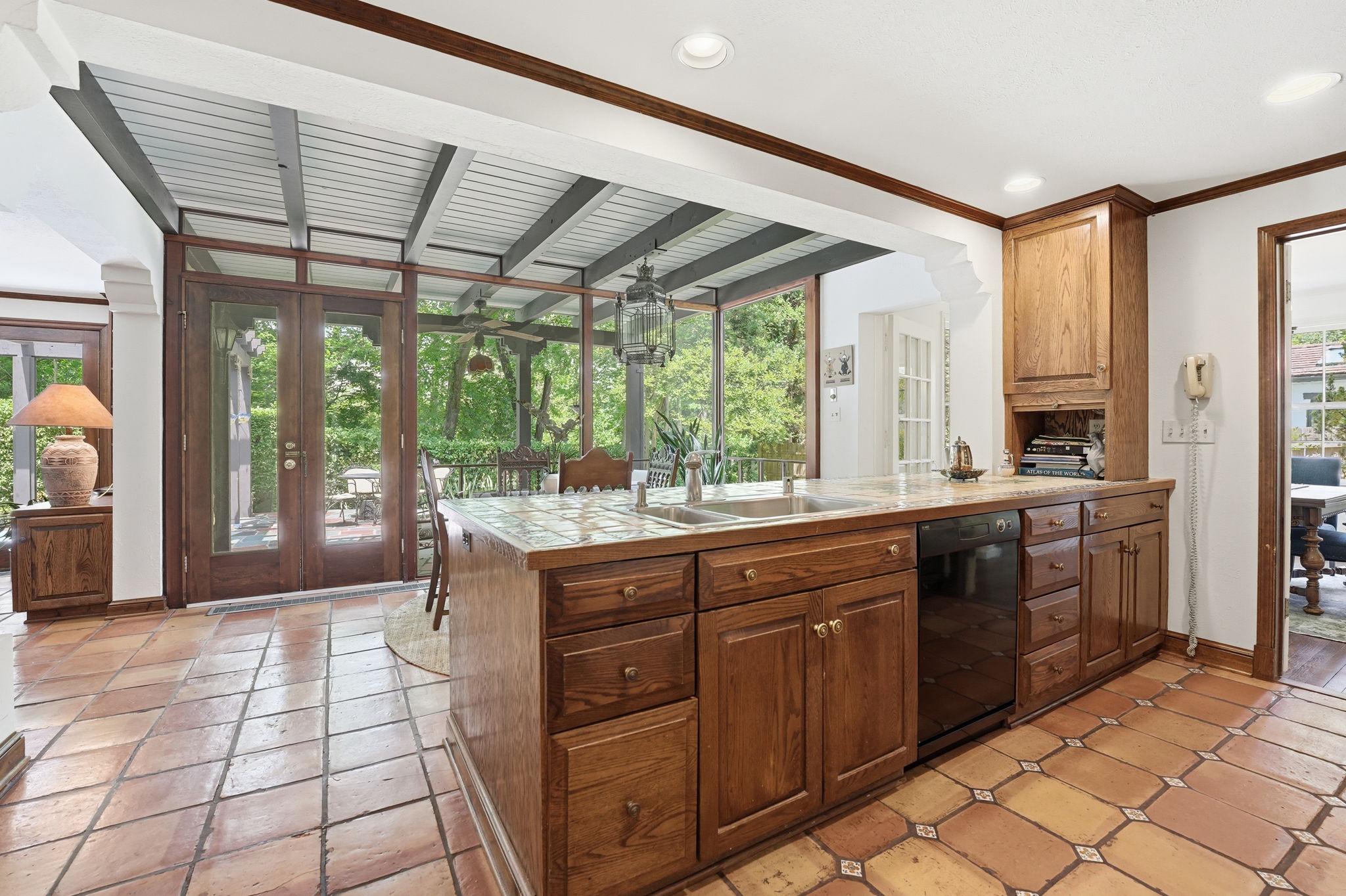 CHEVY CHASE VILLAGE - Residential