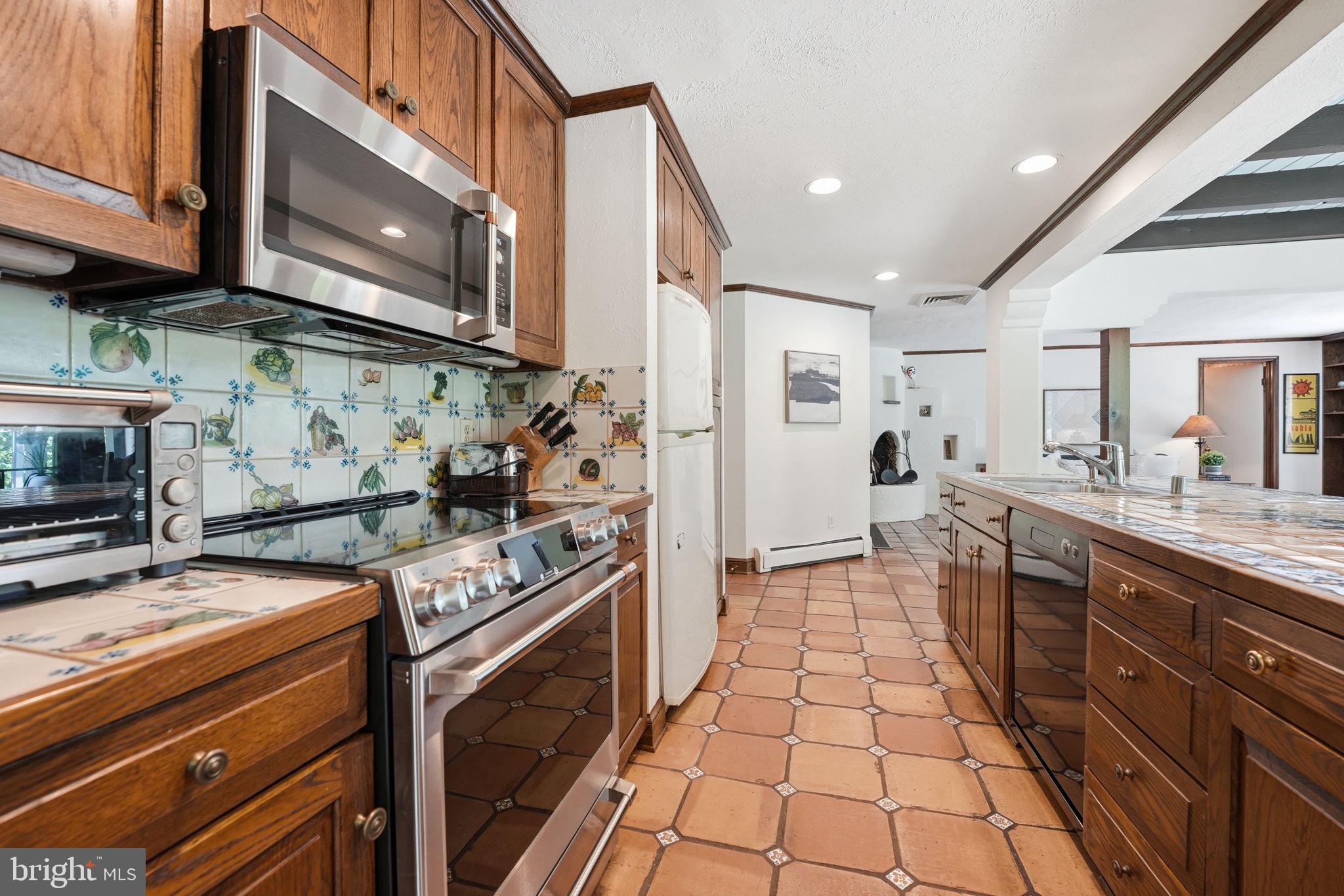 CHEVY CHASE VILLAGE - Residential