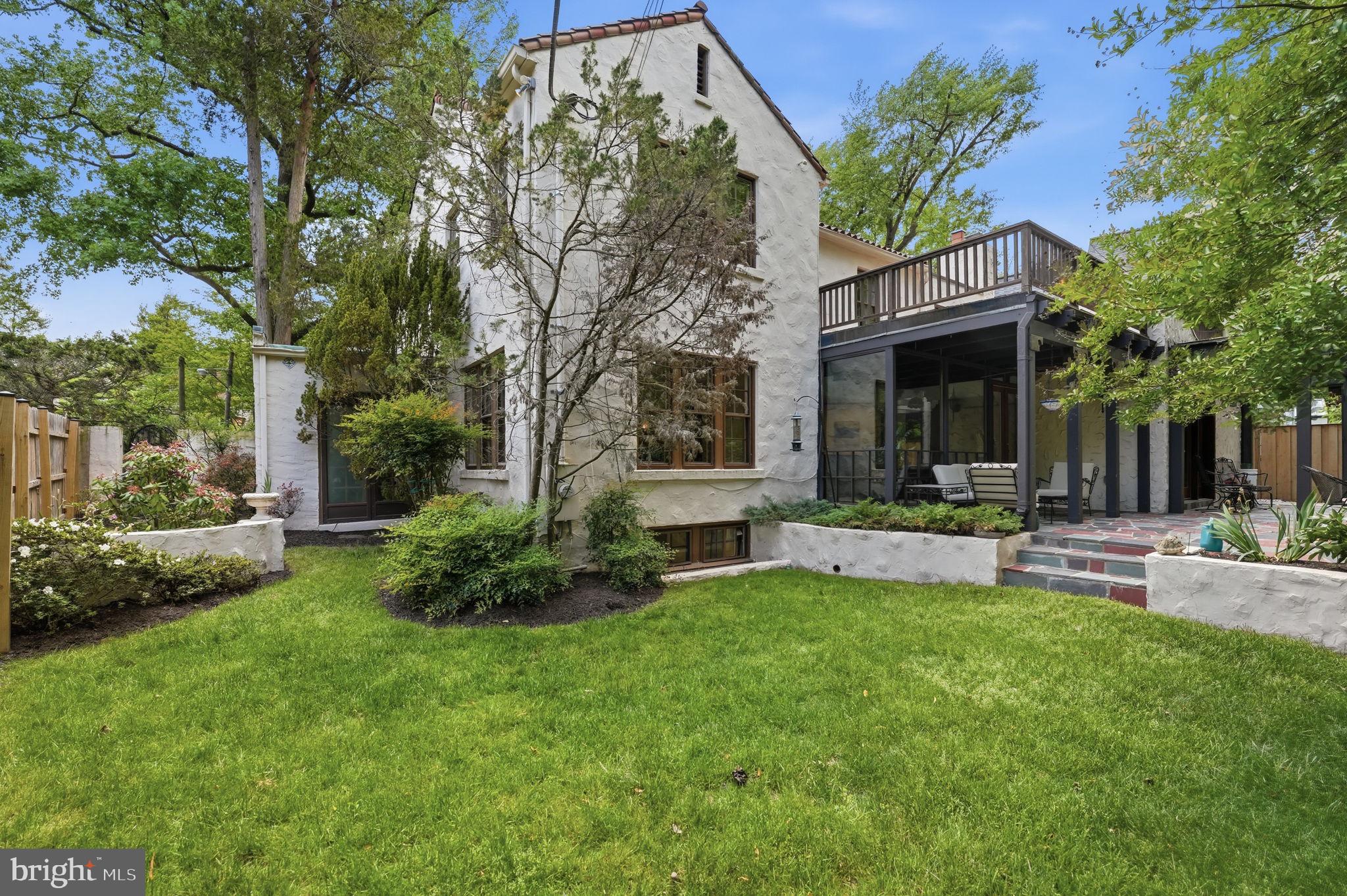 CHEVY CHASE VILLAGE - Residential